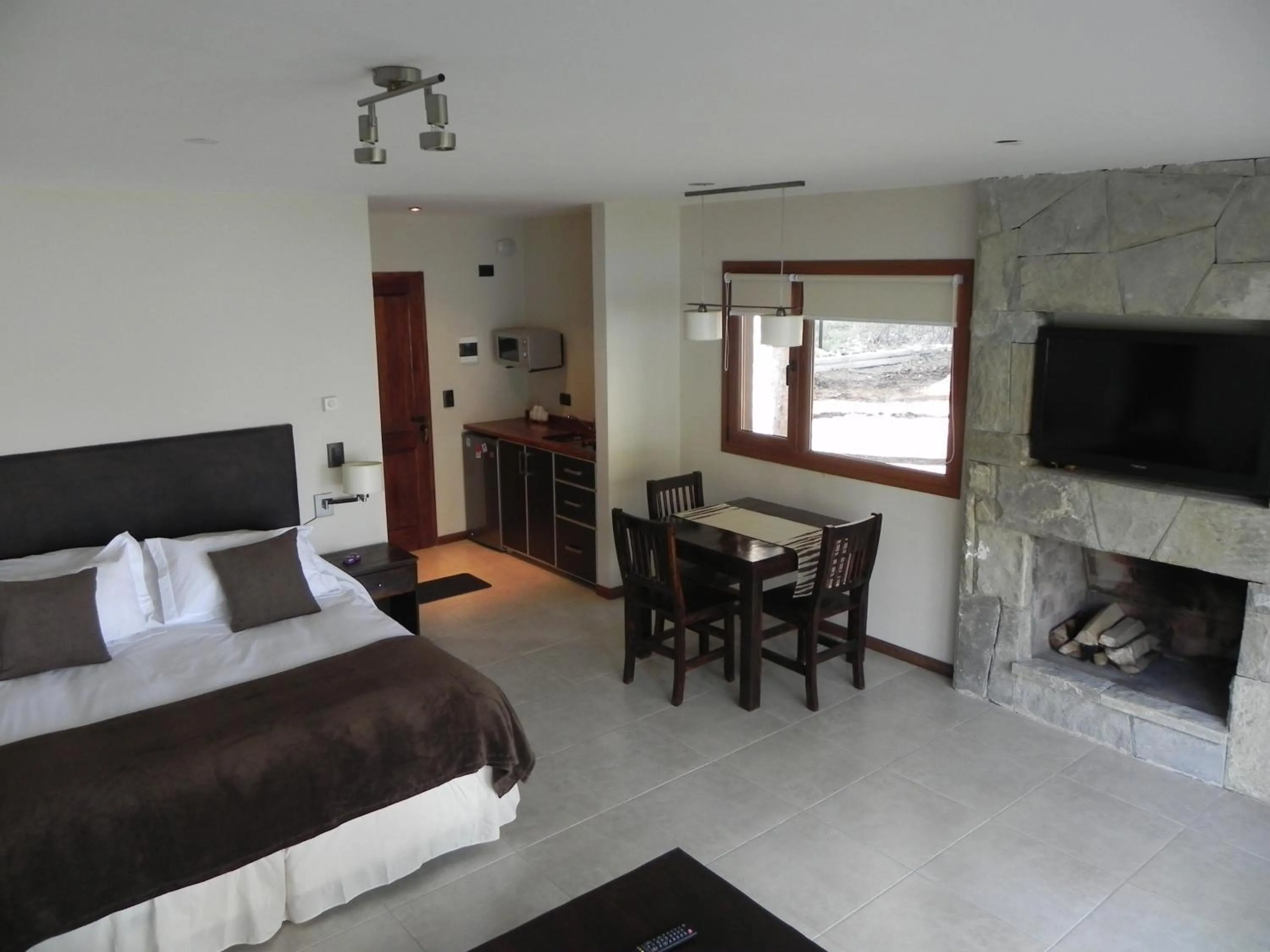 Day, Bed in Orillas del Gutierrez