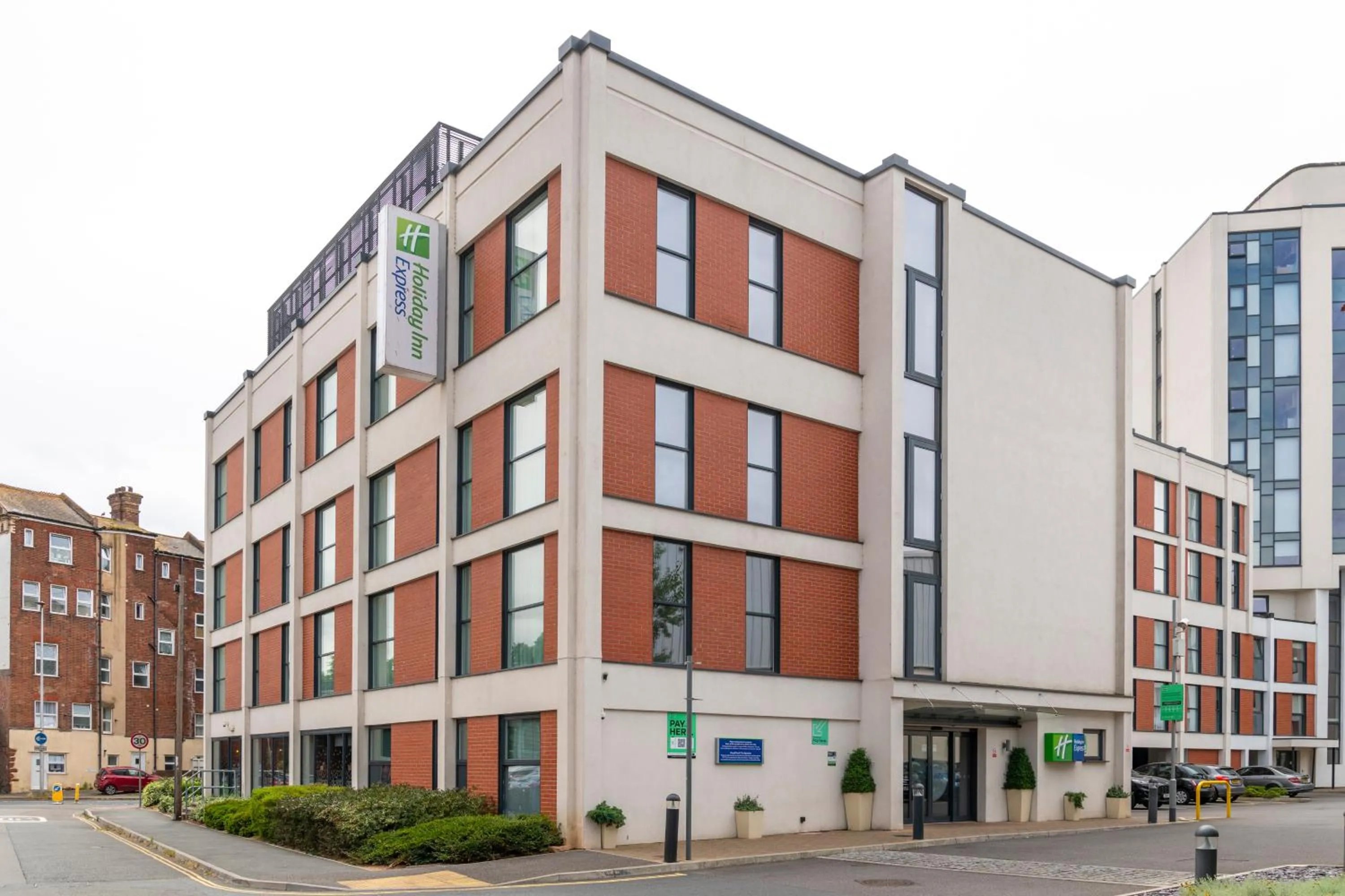 Facade/entrance in Holiday Inn Express - Exeter - City Centre by IHG