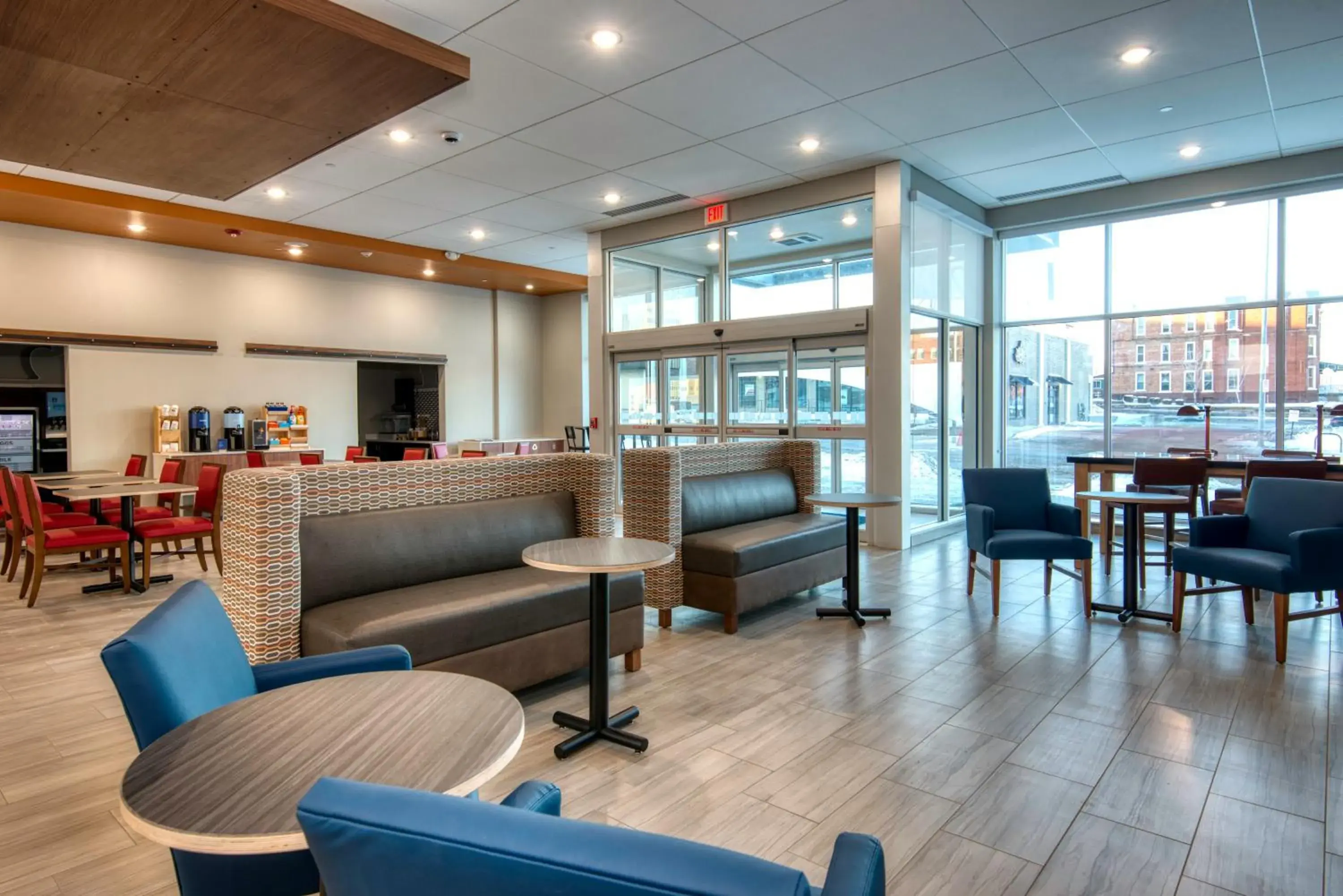 Property building in Holiday Inn Express & Suites Omaha Downtown Old Market by IHG Property building in Holiday Inn Express & Suites Omaha Downtown Old Market by IHG