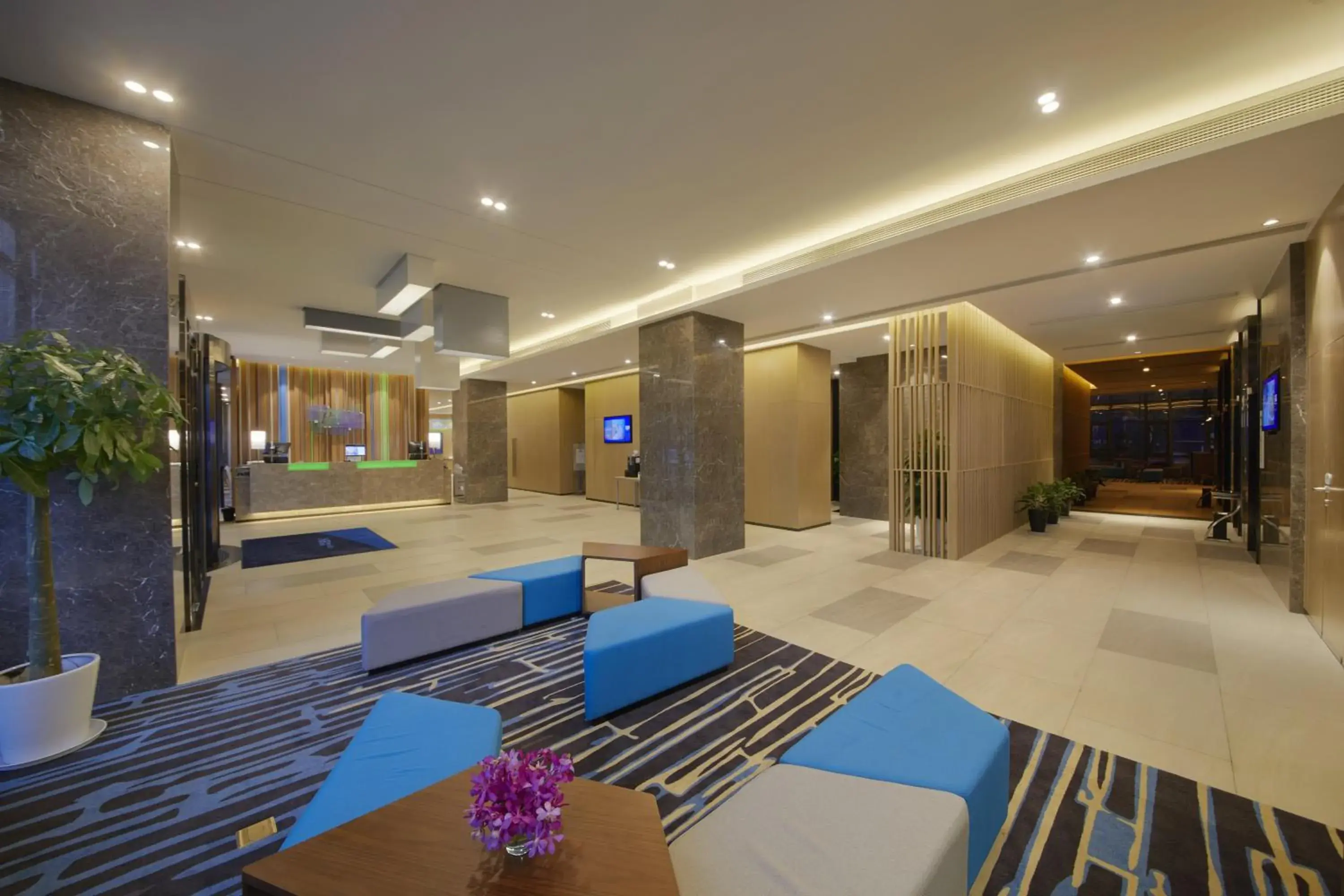 Property building in Holiday Inn Express Zhangjiagang East by IHG Property building in Holiday Inn Express Zhangjiagang East by IHG