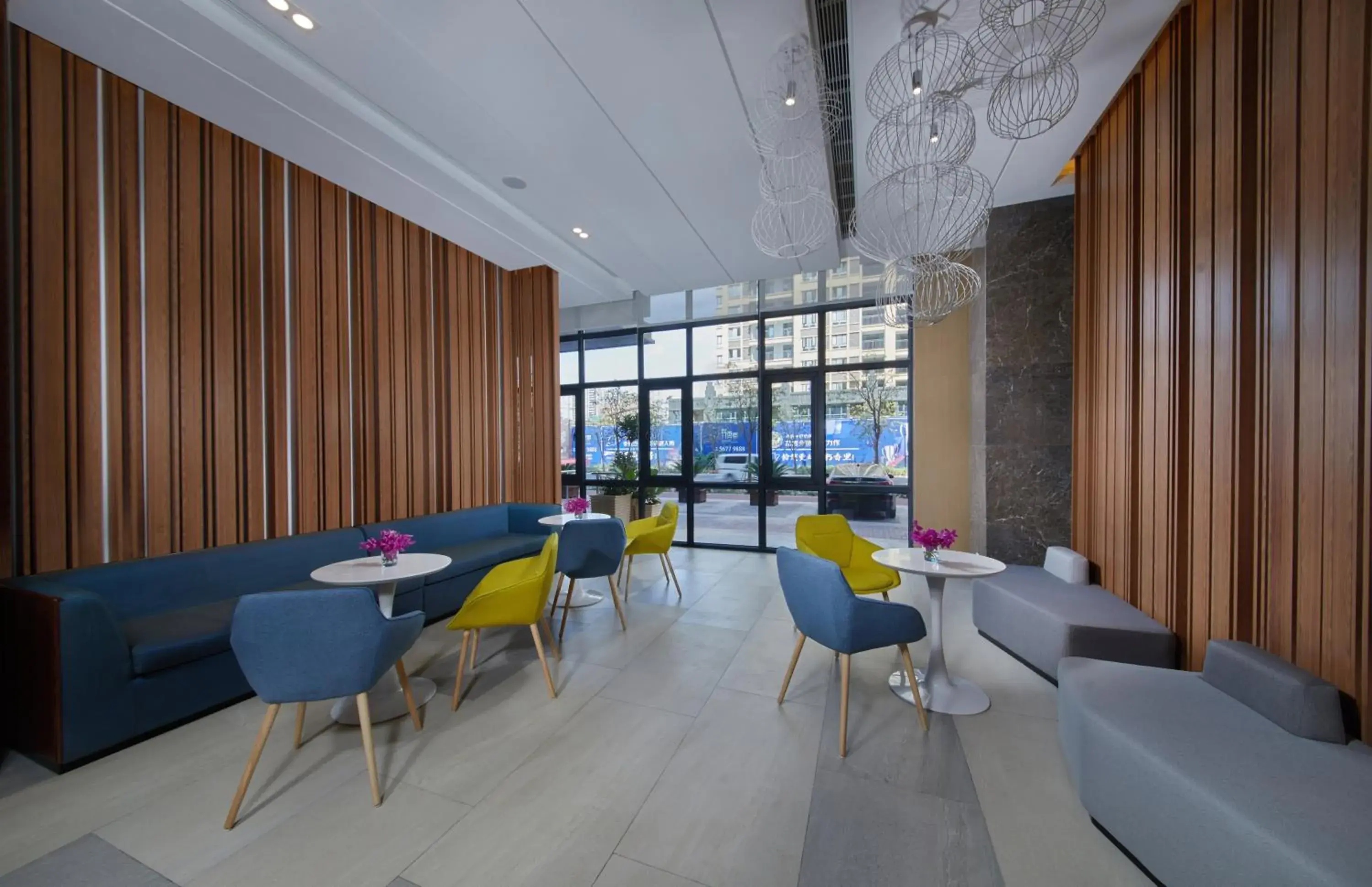 Property building in Holiday Inn Express Zhangjiagang East by IHG Property building in Holiday Inn Express Zhangjiagang East by IHG