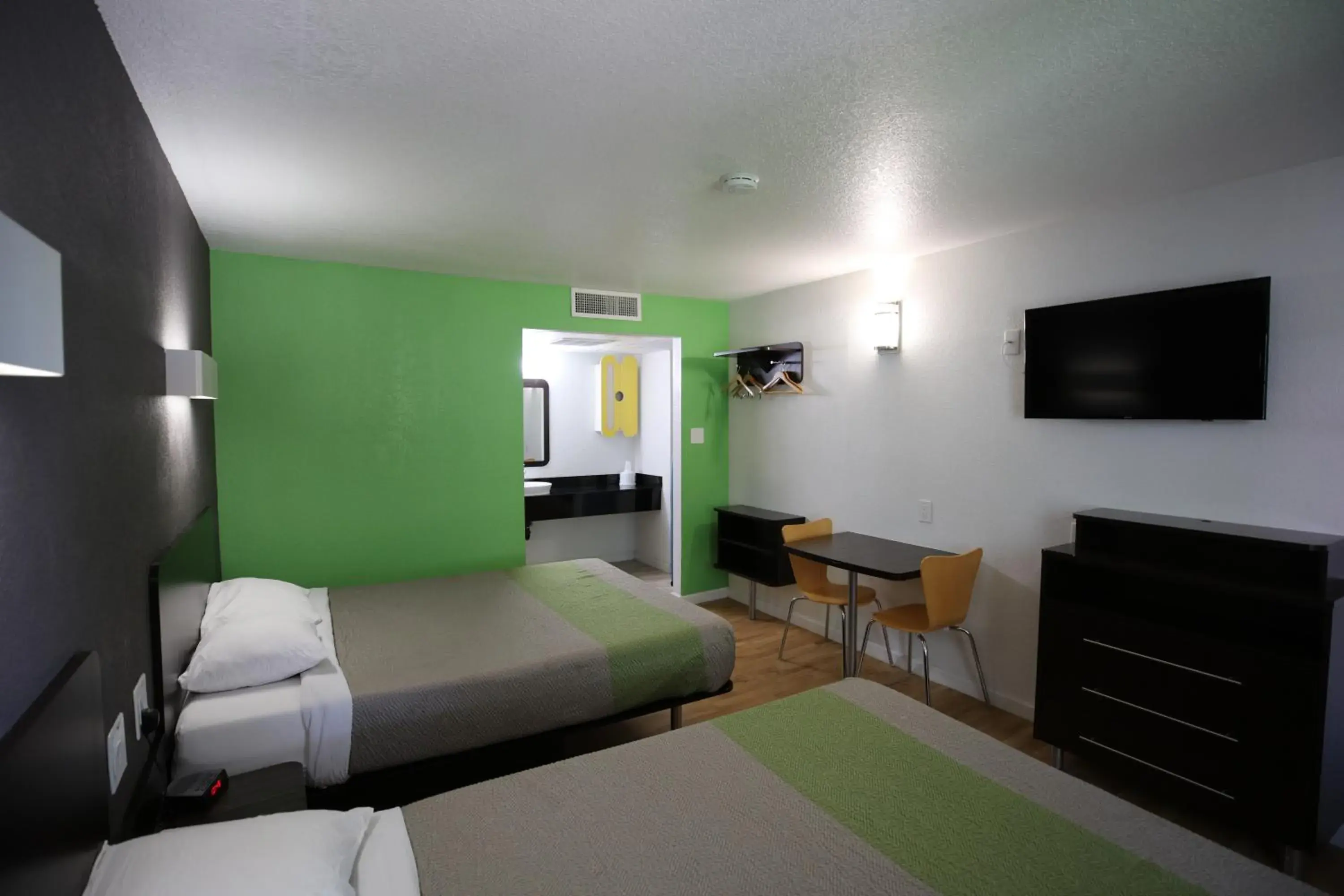 Bedroom, Bed in Studio 6-Barstow, CA Bedroom, Bed in Studio 6-Barstow, CA