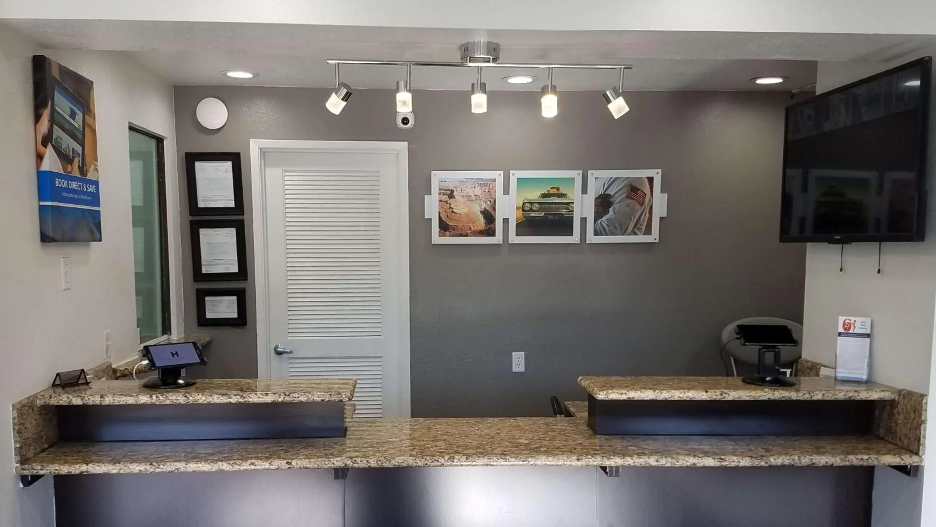 Lobby or reception in Studio 6-Fairfield, CA - Napa Valley Lobby or reception in Studio 6-Fairfield, CA - Napa Valley