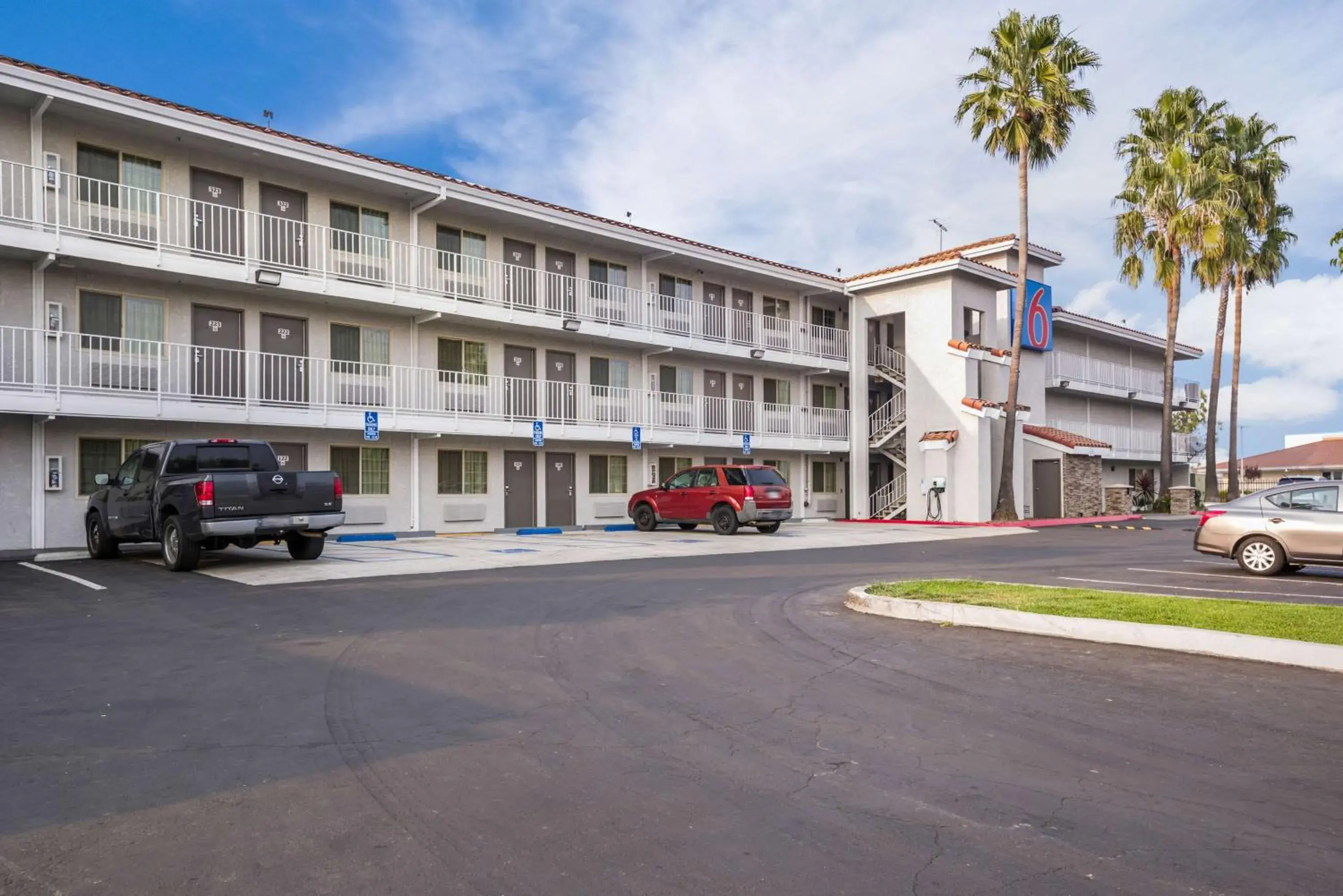 Property building in Studio 6-Fairfield, CA - Napa Valley Property building in Studio 6-Fairfield, CA - Napa Valley