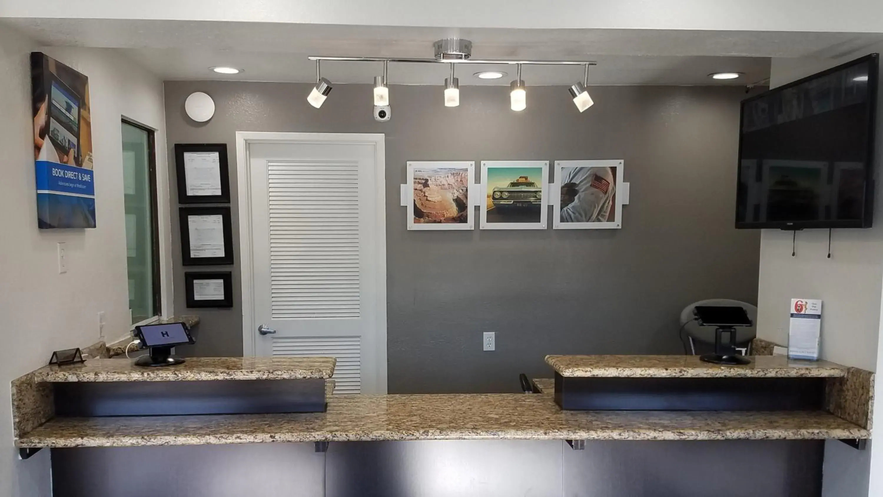 Lobby or reception in Studio 6-Fairfield, CA - Napa Valley Lobby or reception in Studio 6-Fairfield, CA - Napa Valley