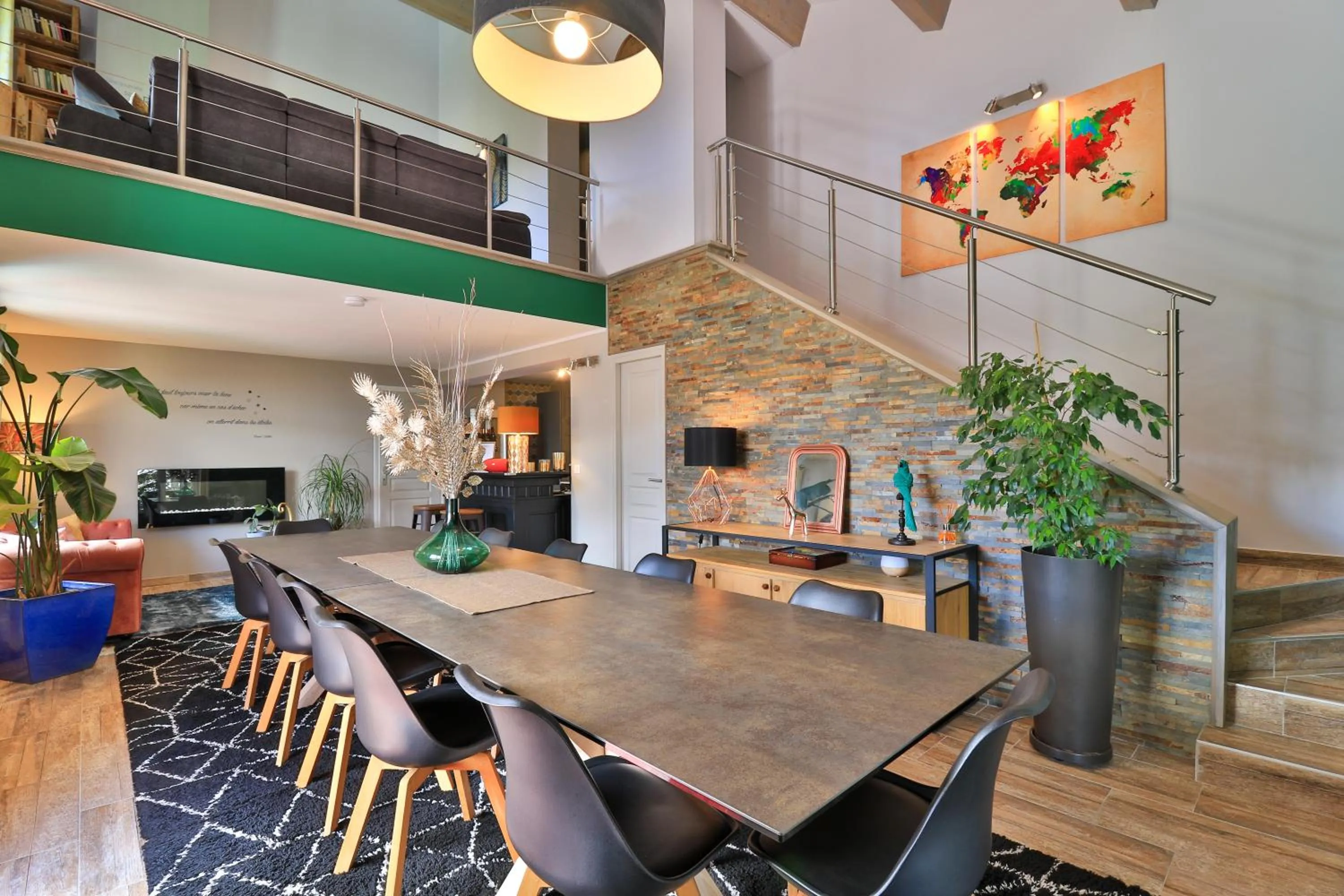 Dining area in L'Alpen Roc