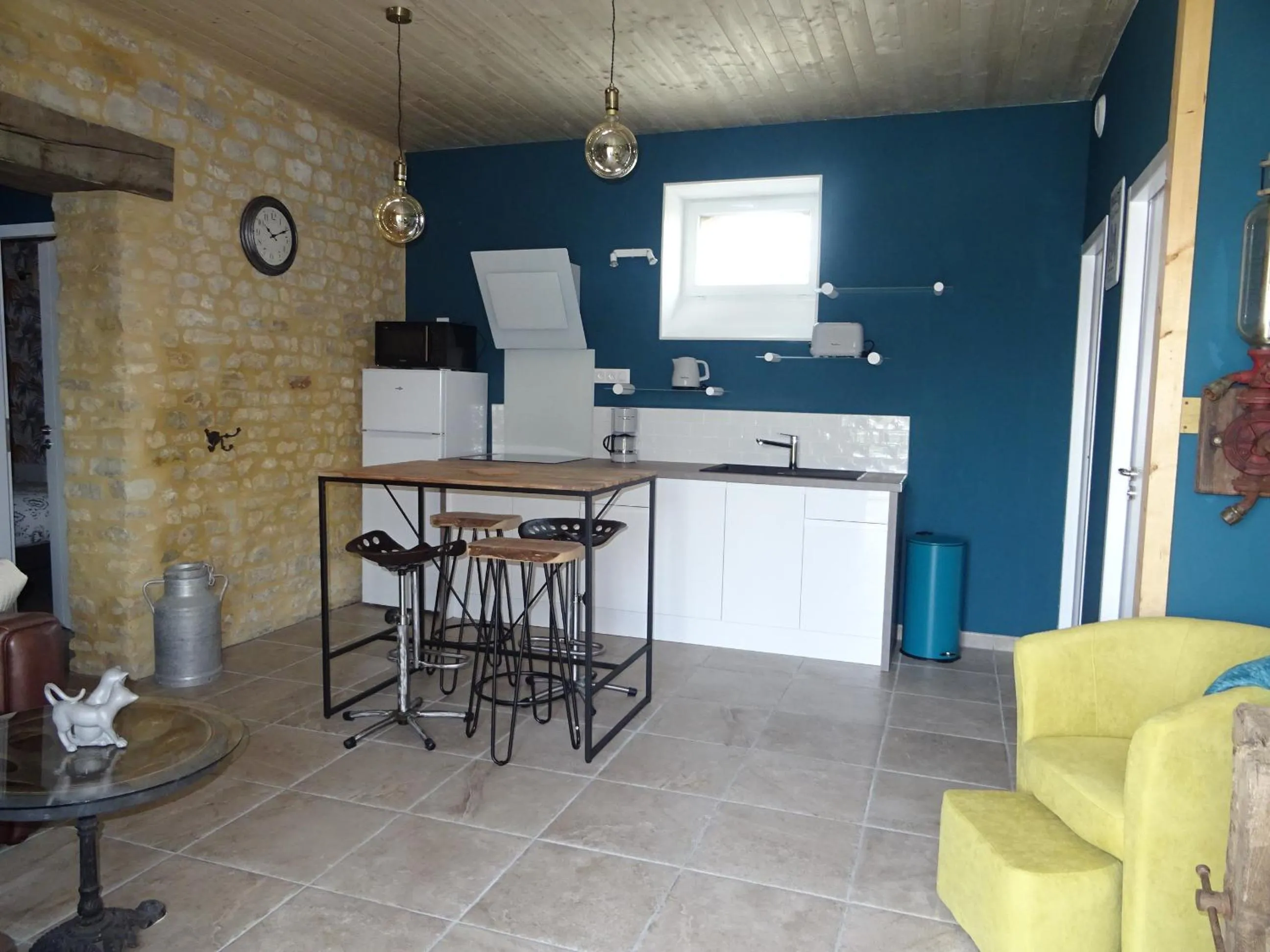 kitchen in La ferme aux chats