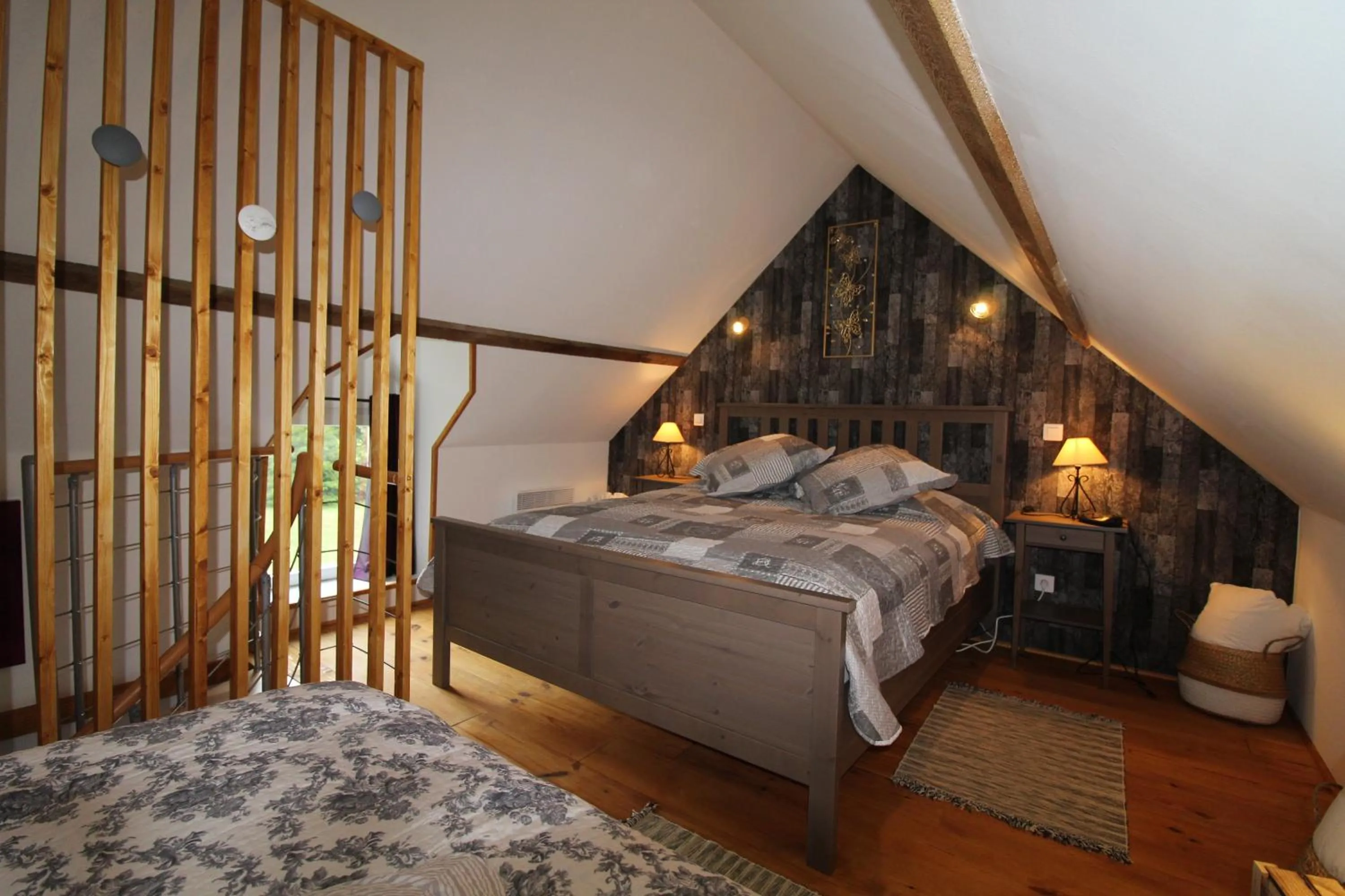 Photo of the whole room, Bed in La ferme aux chats