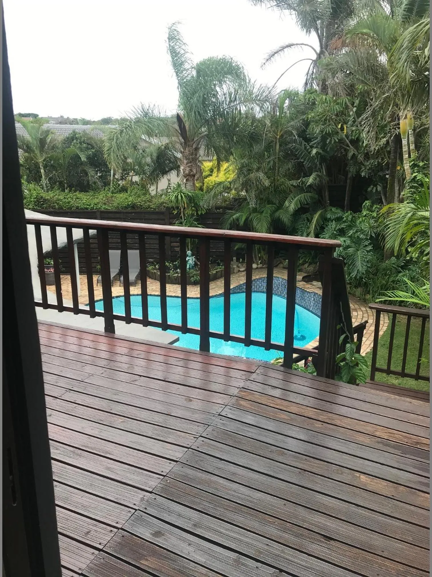 Swimming pool in Seaview Place Bed and Breakfast