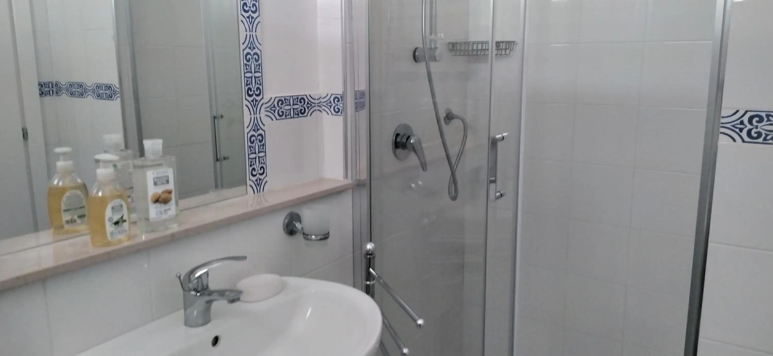 Bathroom in Lem Lem B&B