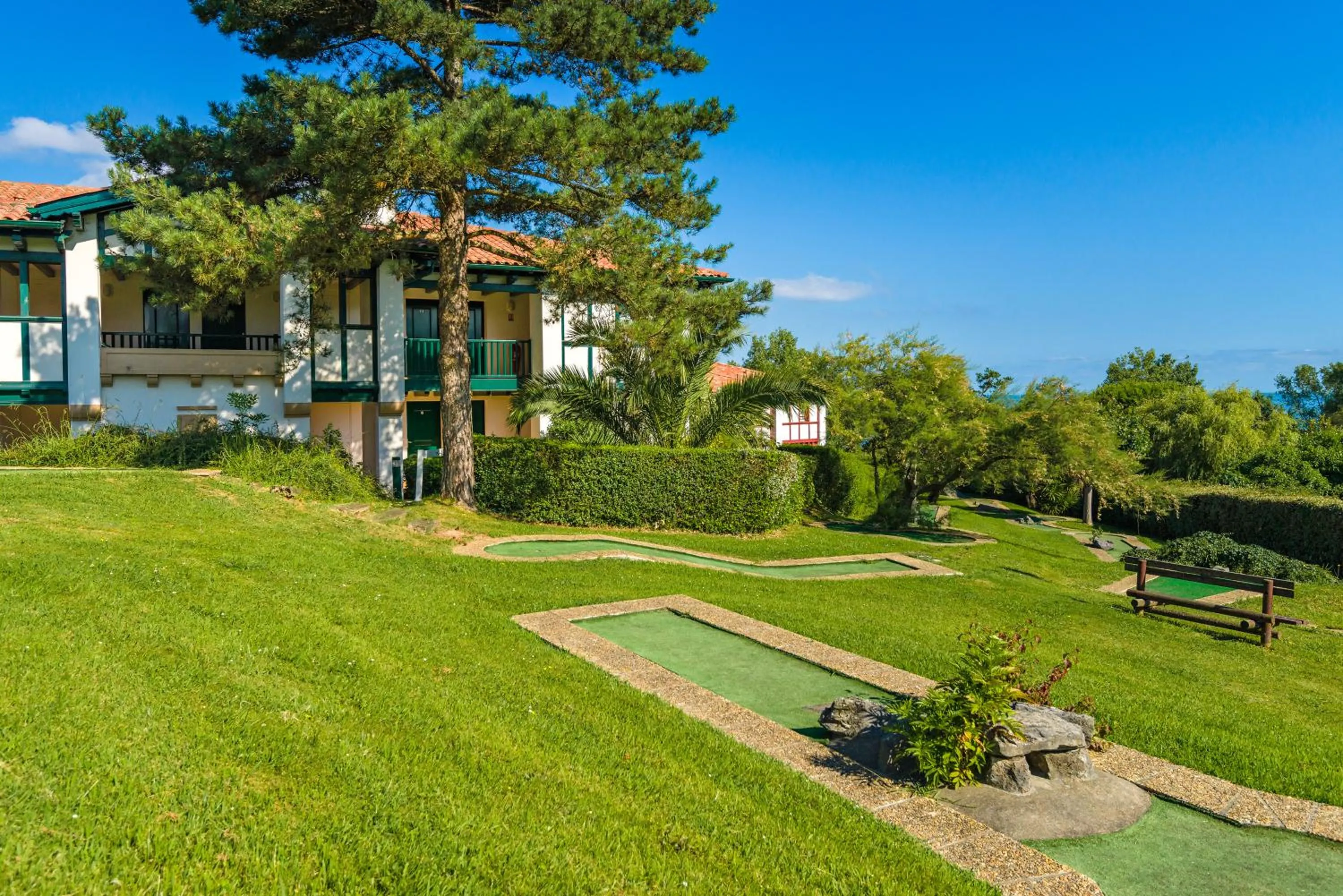 Garden view in Azureva Hendaye