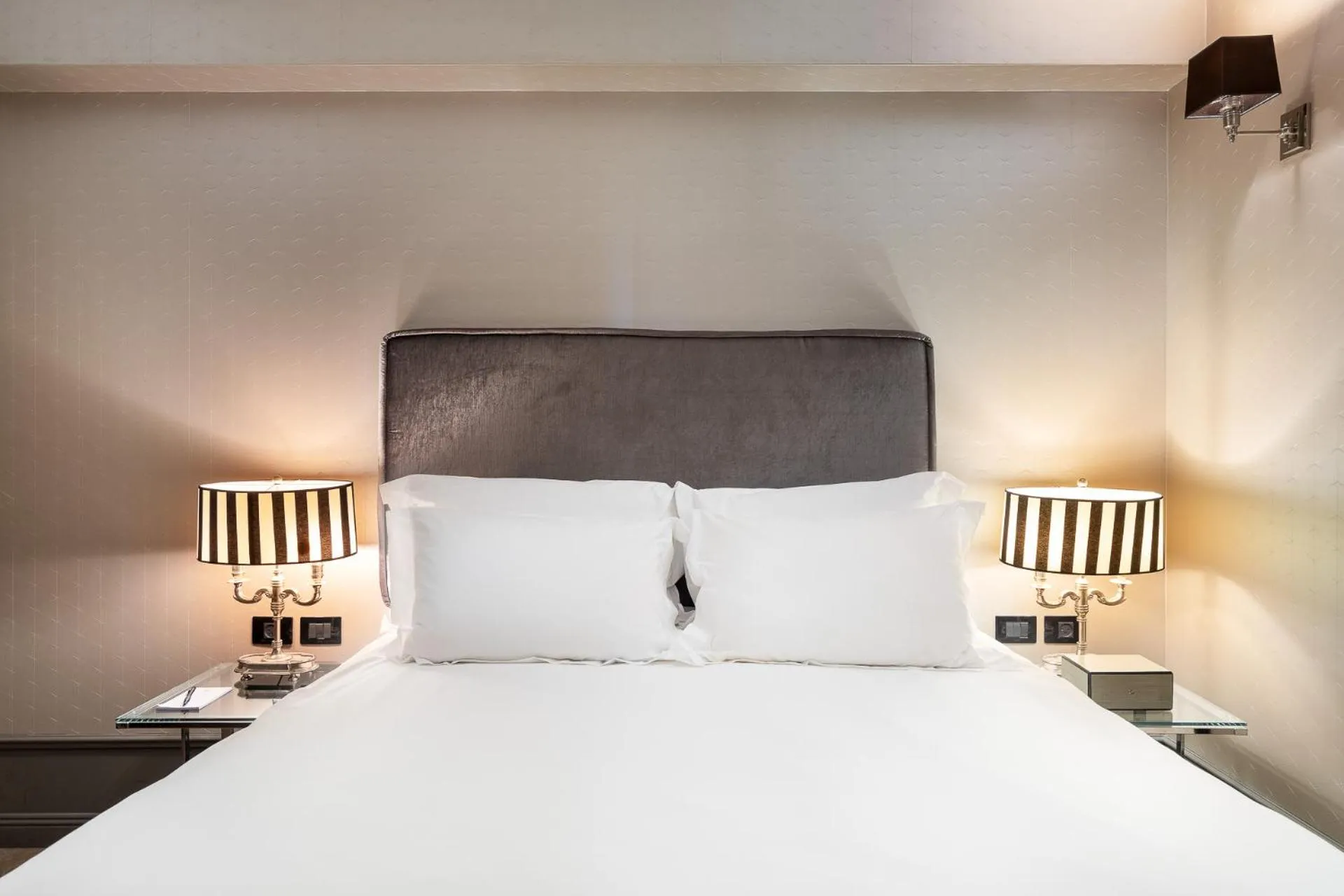 Bedroom, Bed in Hotel B Berdichevsky