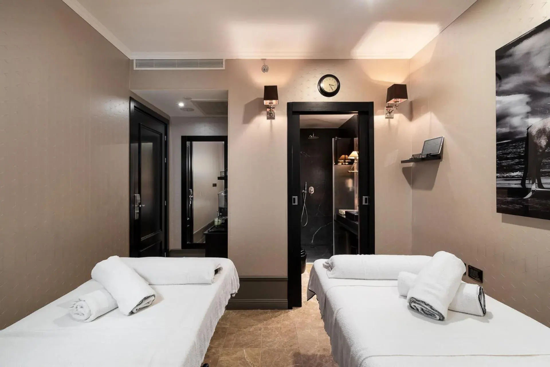 Spa and wellness centre/facilities, Bed in Hotel B Berdichevsky Spa and wellness centre/facilities, Bed in Hotel B Berdichevsky