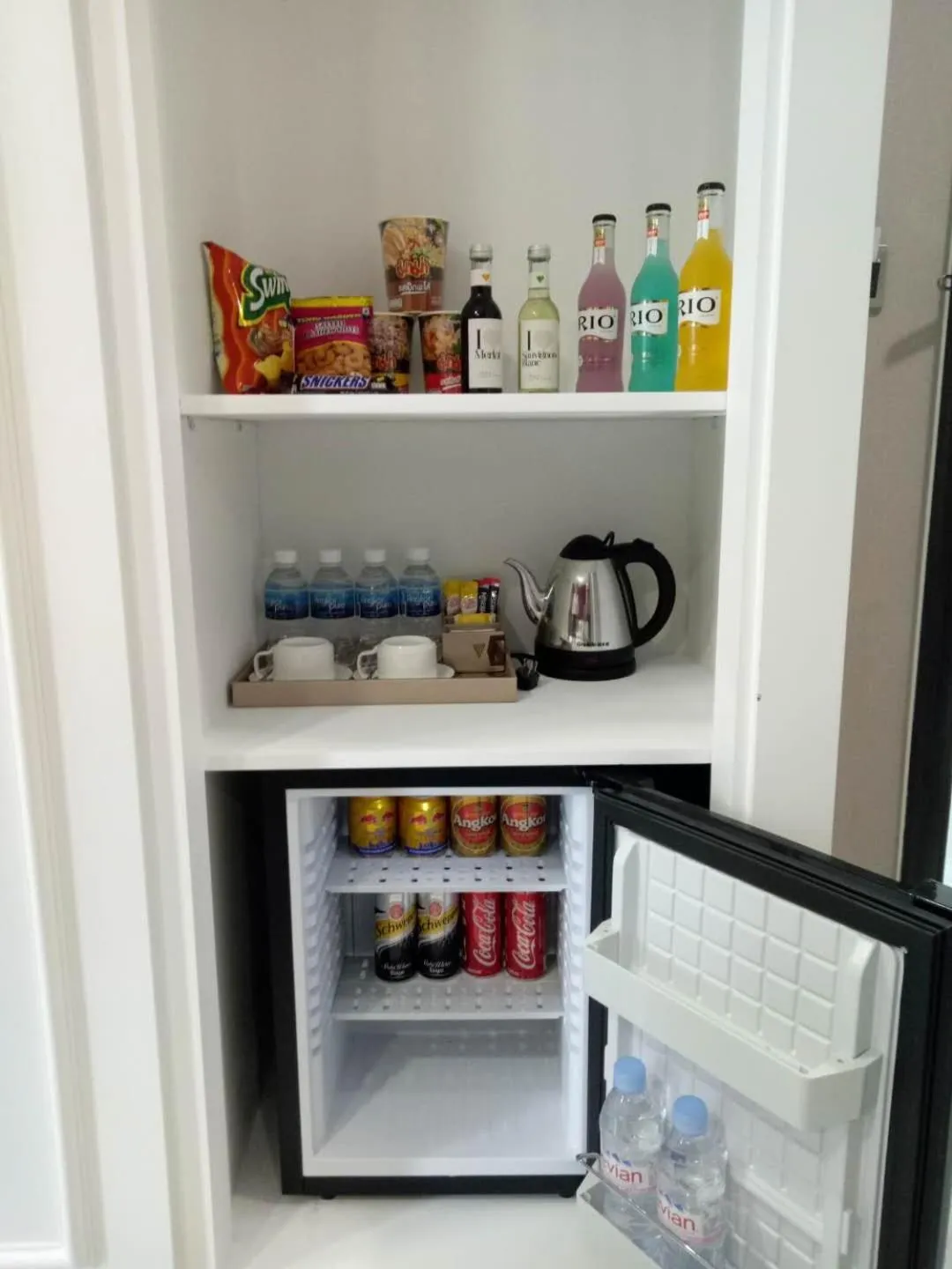 Coffee/tea facilities in V Boutique Hotel