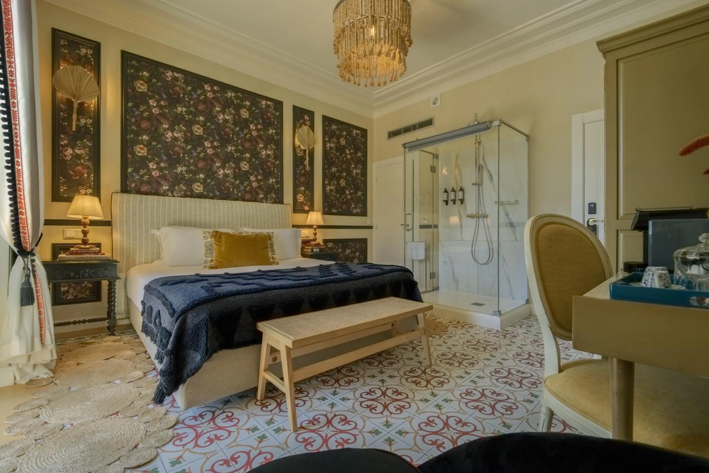 Superior Double Room with Balcony and Square View in Solar dos Poetas