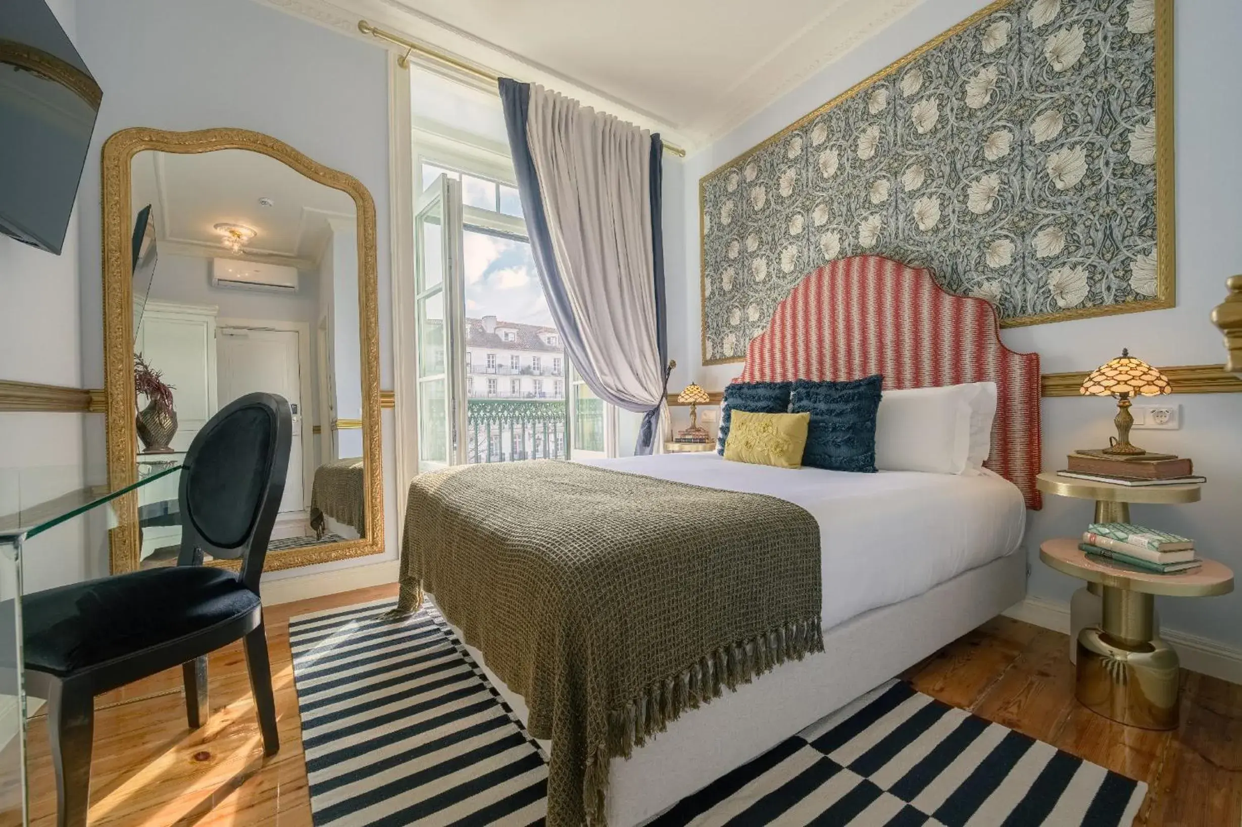 Bed in Solar dos Poetas Bed in Solar dos Poetas