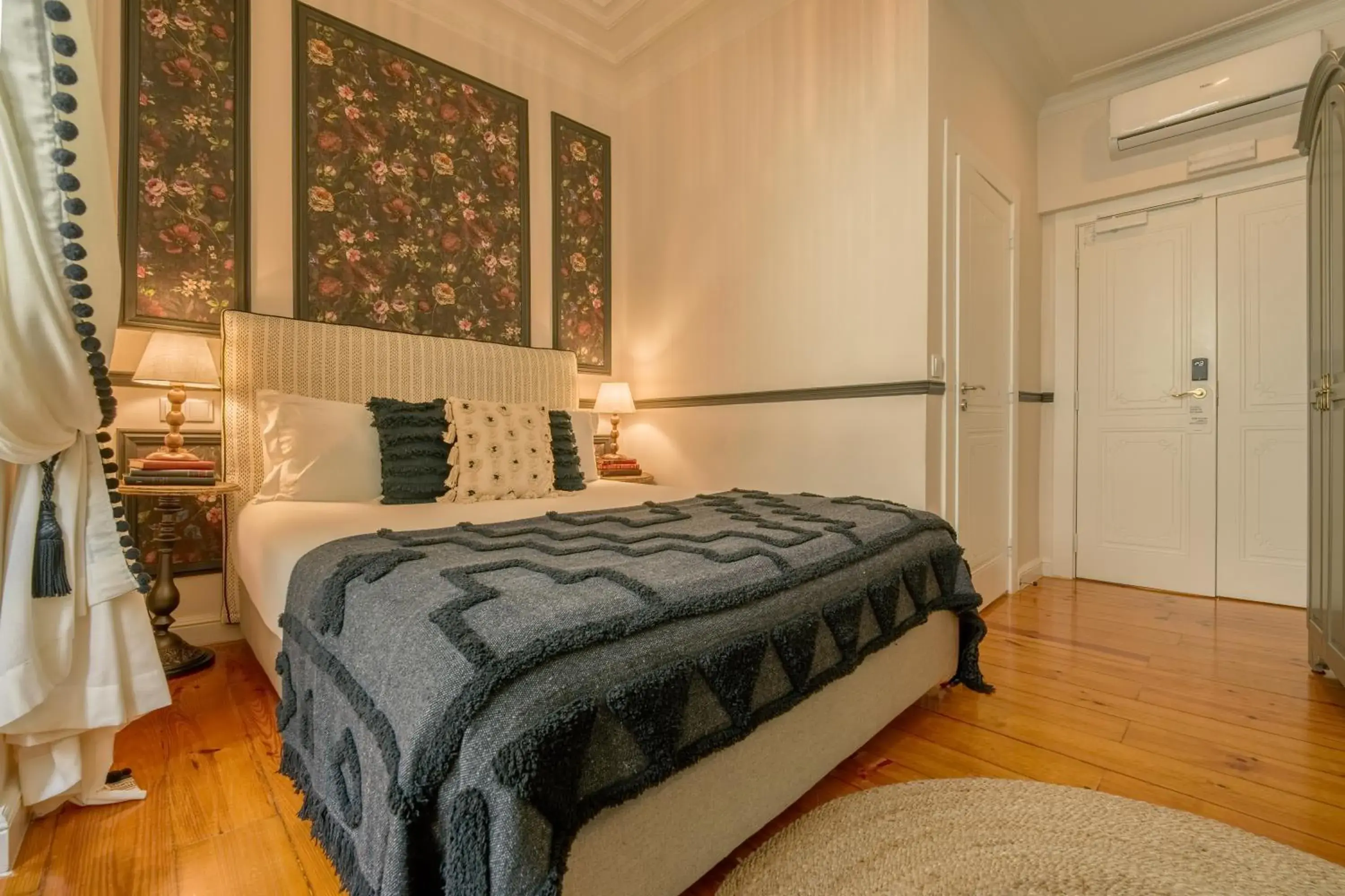 Bed in Solar dos Poetas Bed in Solar dos Poetas