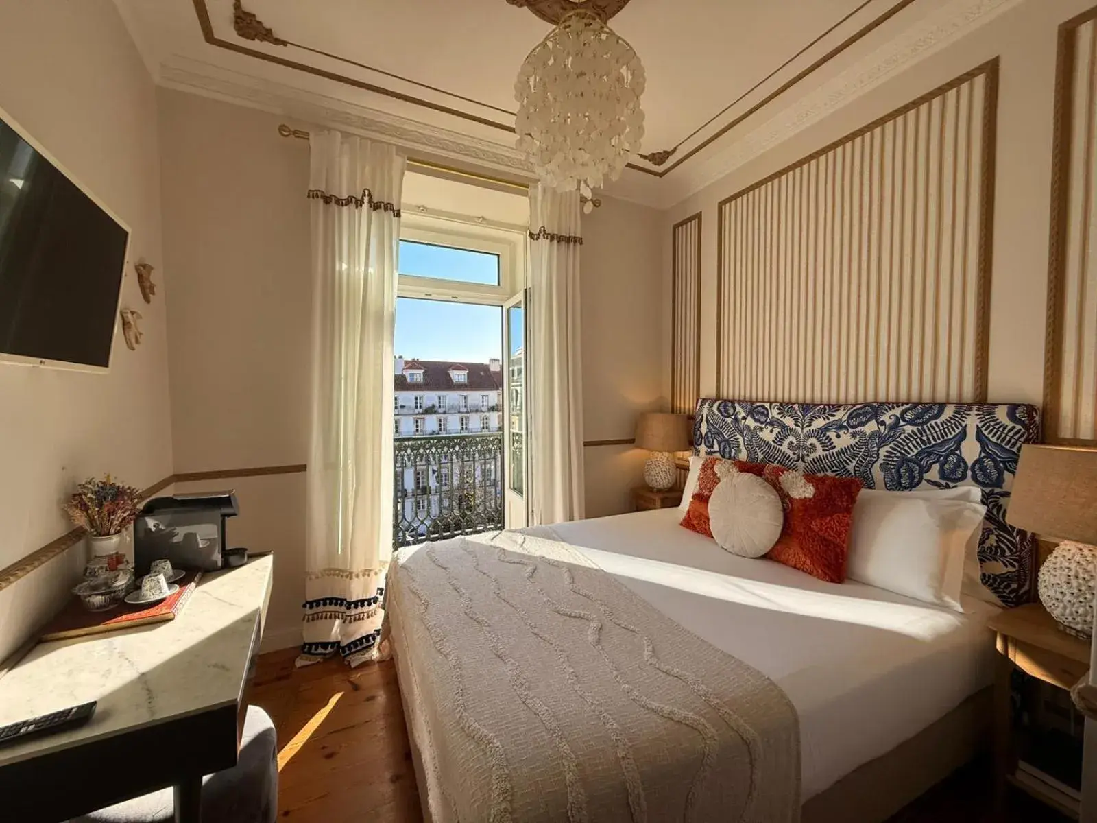 Double Room with Balcony and Square and River View in Solar dos Poetas Double Room with Balcony and Square and River View in Solar dos Poetas