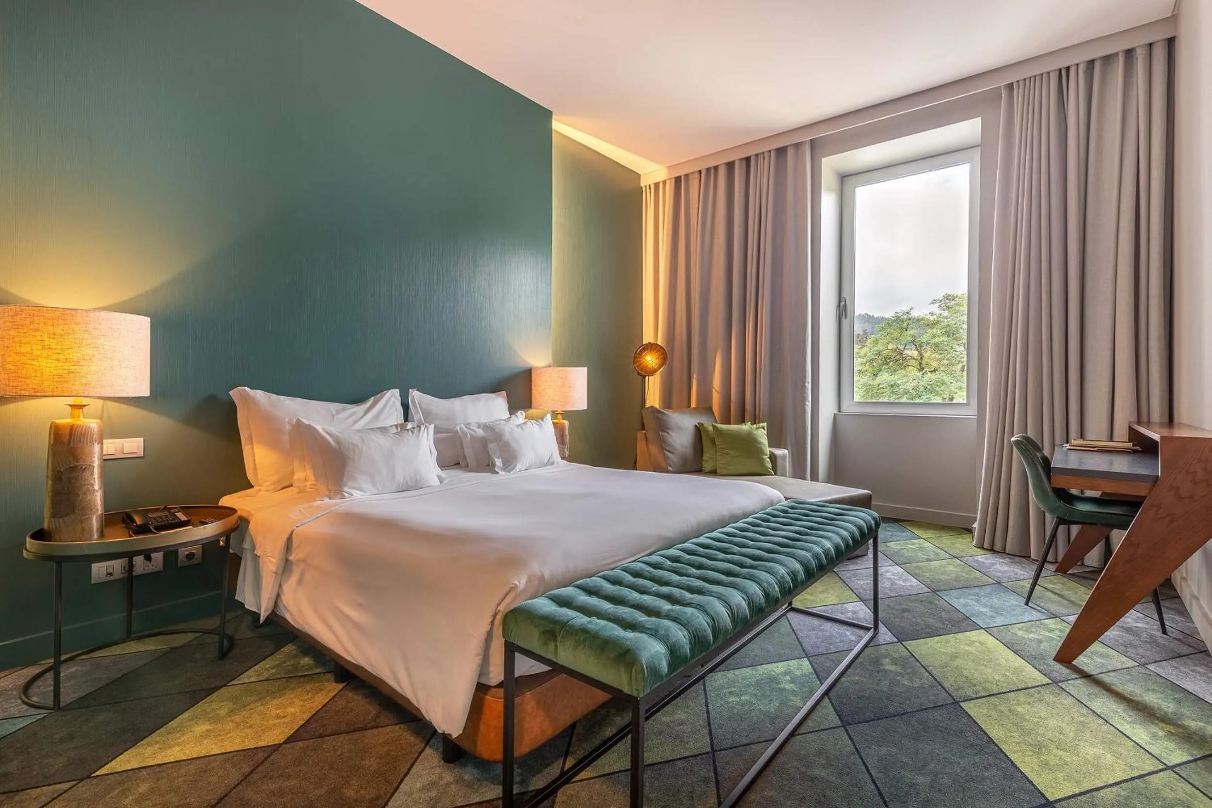 Bed in Octant Furnas