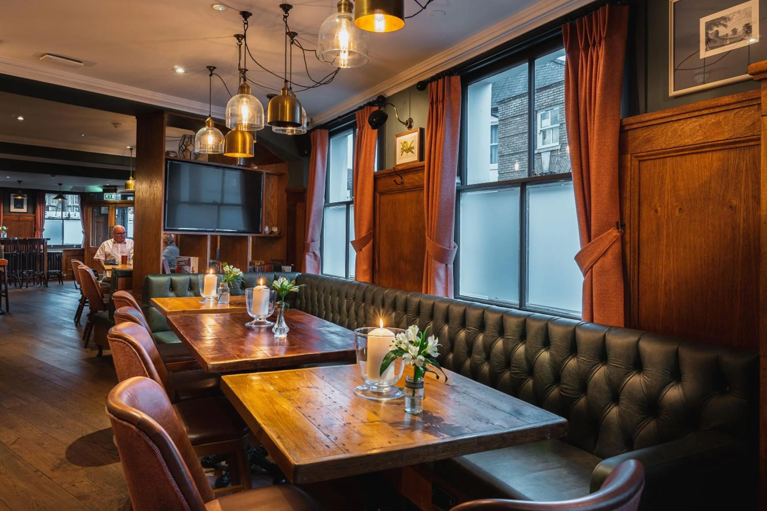 Seating area in Albert Arms