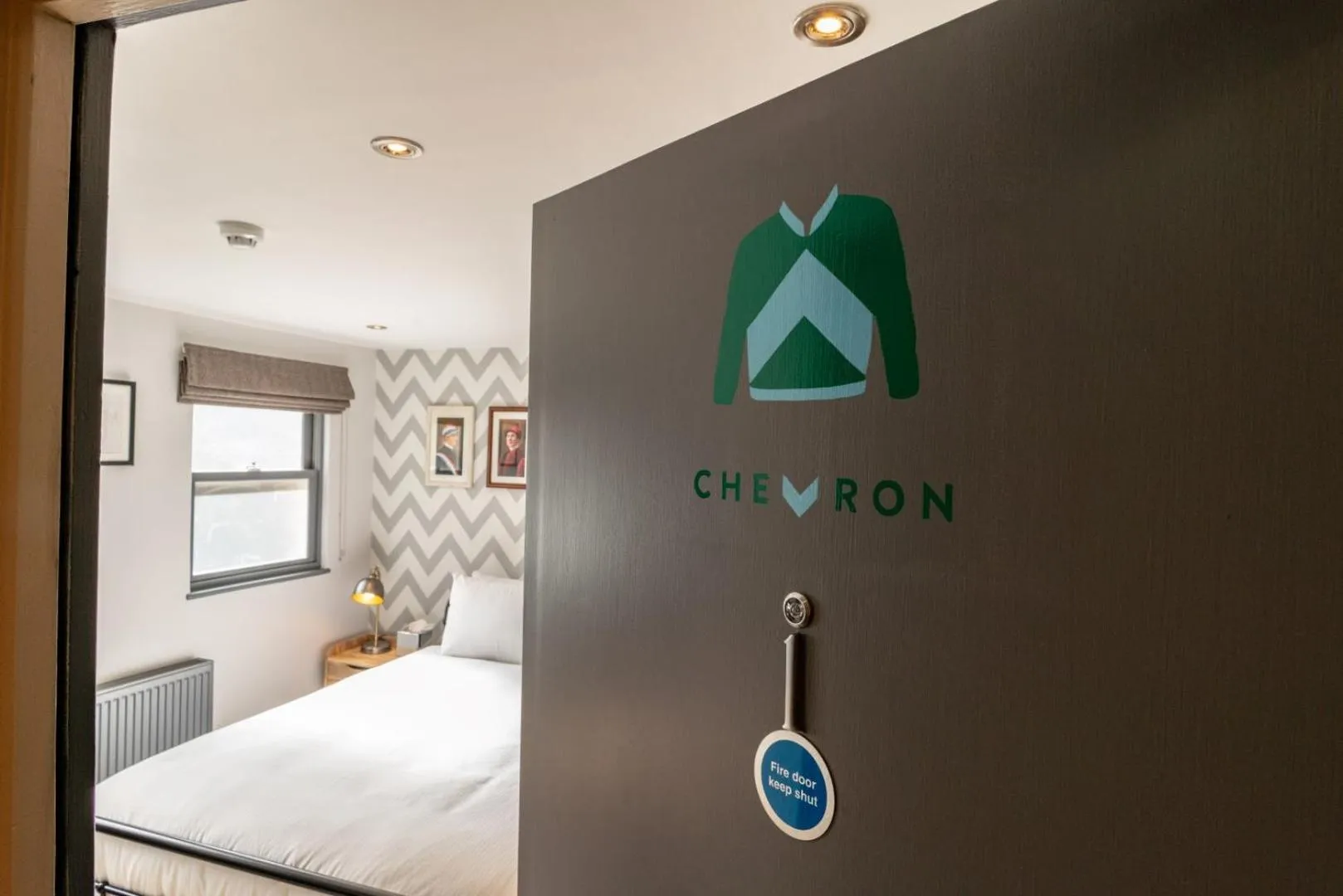 Bedroom, Bed in Albert Arms