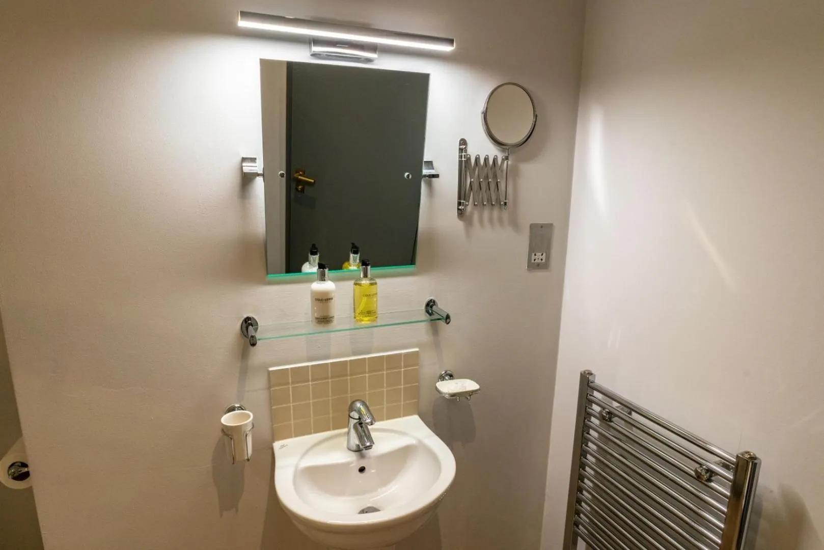 Bathroom in Albert Arms