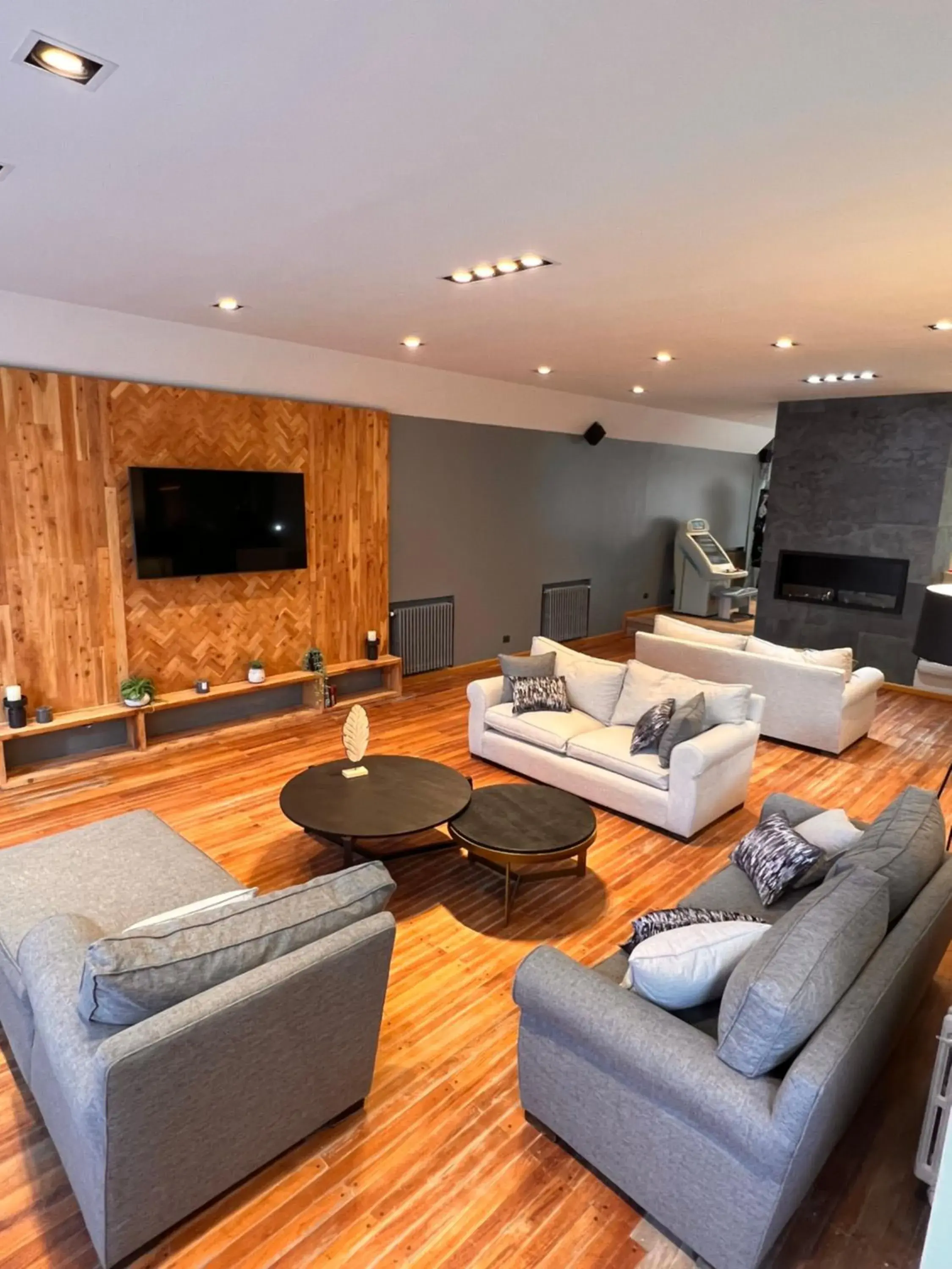 Hotel Aspen Ski by bund Hotel Aspen Ski by bund