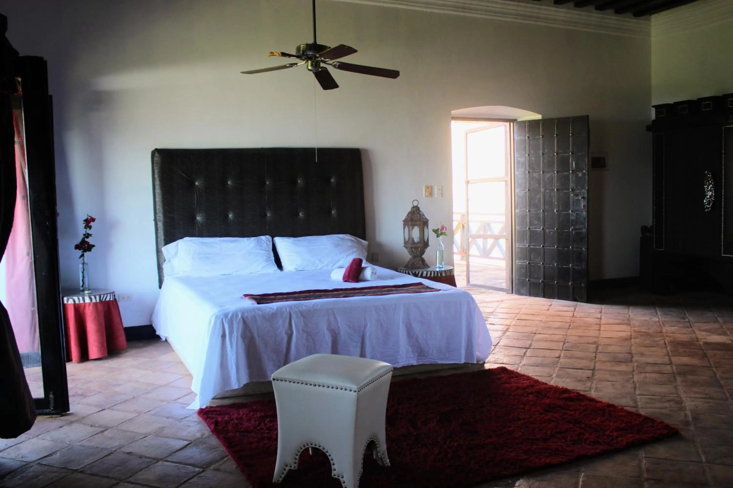 Photo of the whole room, Bed in El Castillo
