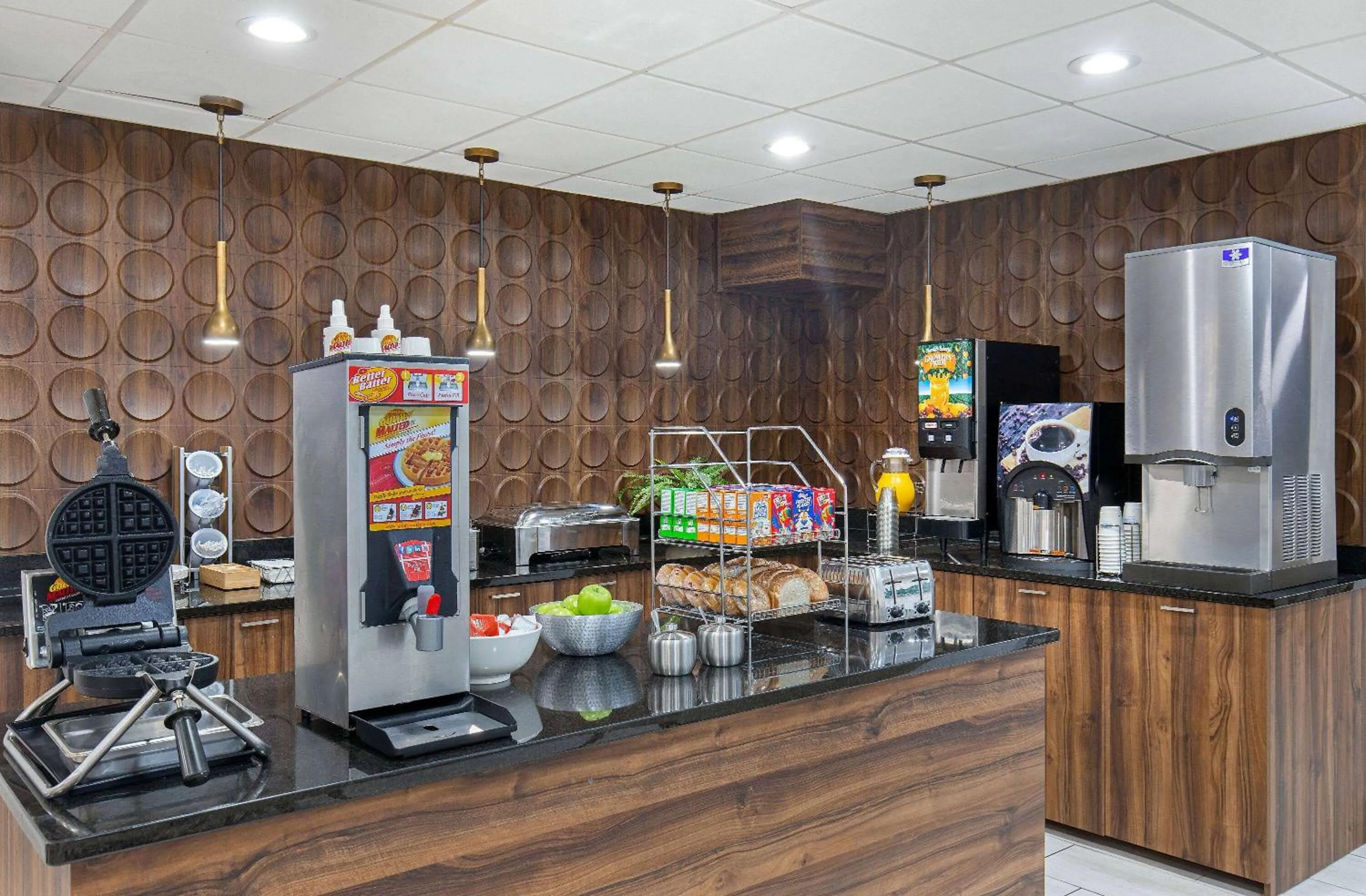 Breakfast in Wingate by Wyndham Hattiesburg