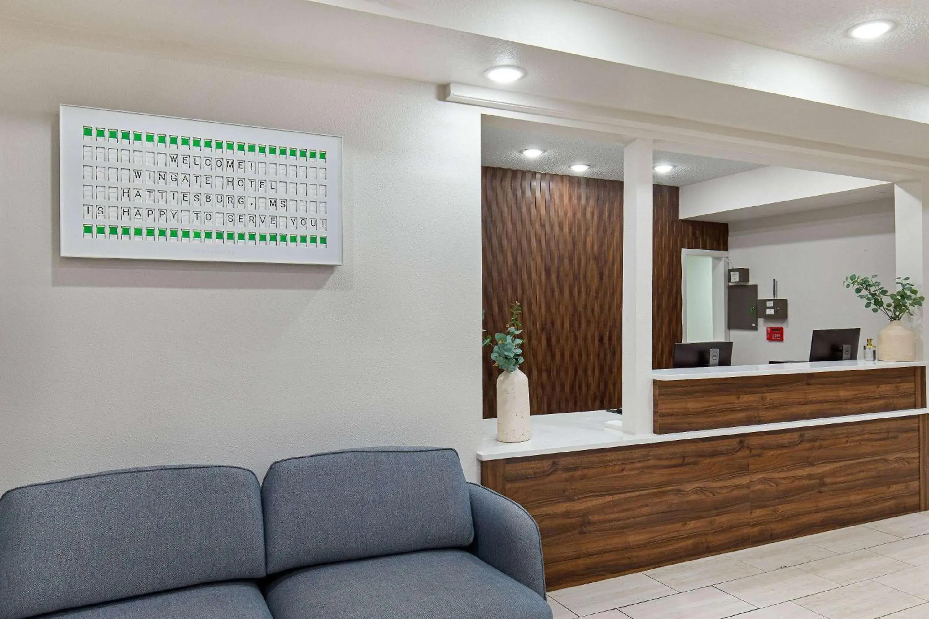 Lobby or reception in Wingate by Wyndham Hattiesburg Lobby or reception in Wingate by Wyndham Hattiesburg