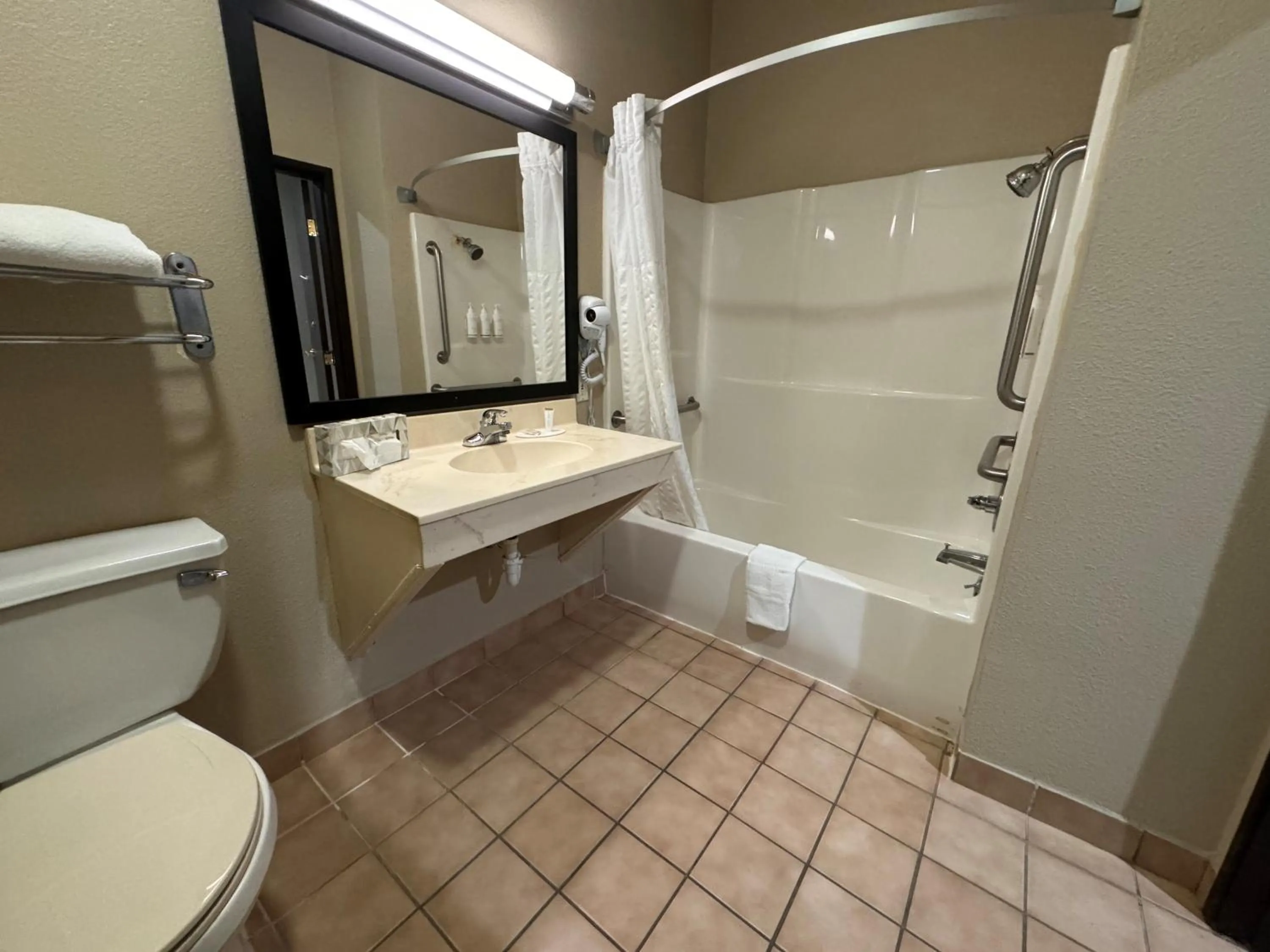 Bathroom in Super 8 by Wyndham Port Arthur/Nederland Area