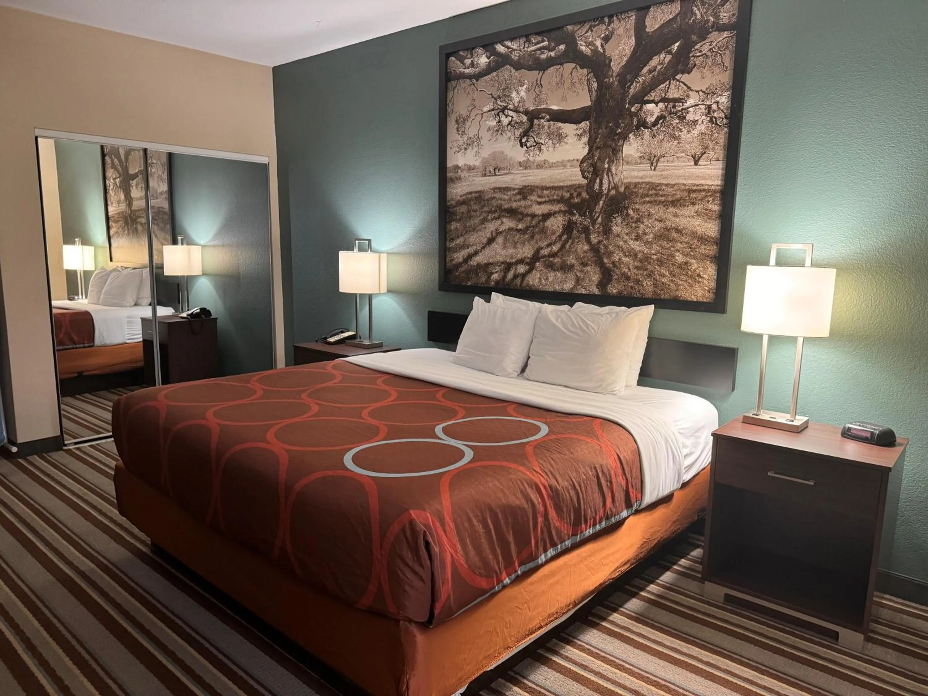 Bed in Super 8 by Wyndham Port Arthur/Nederland Area