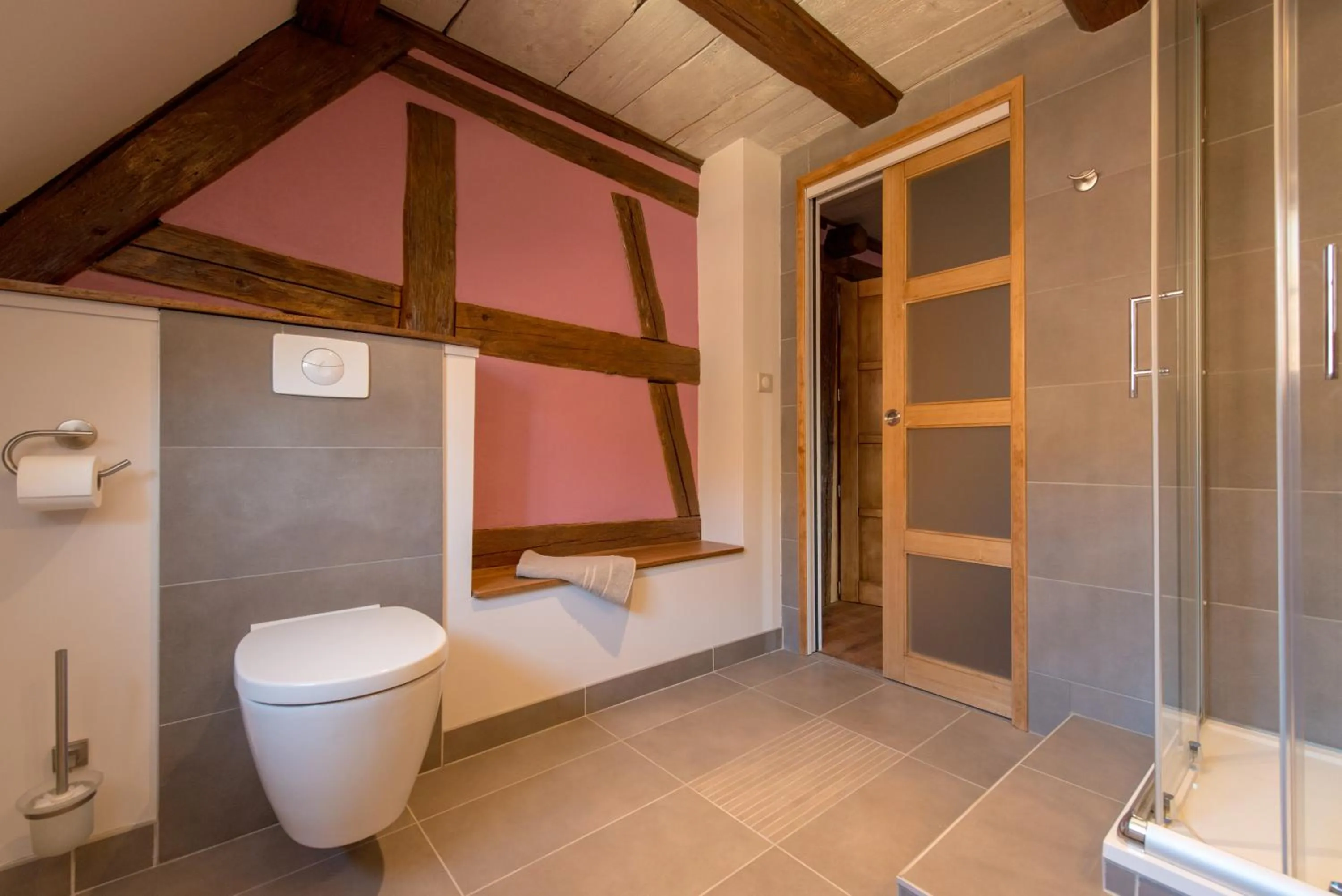 Toilet in La Maison d'Emilie