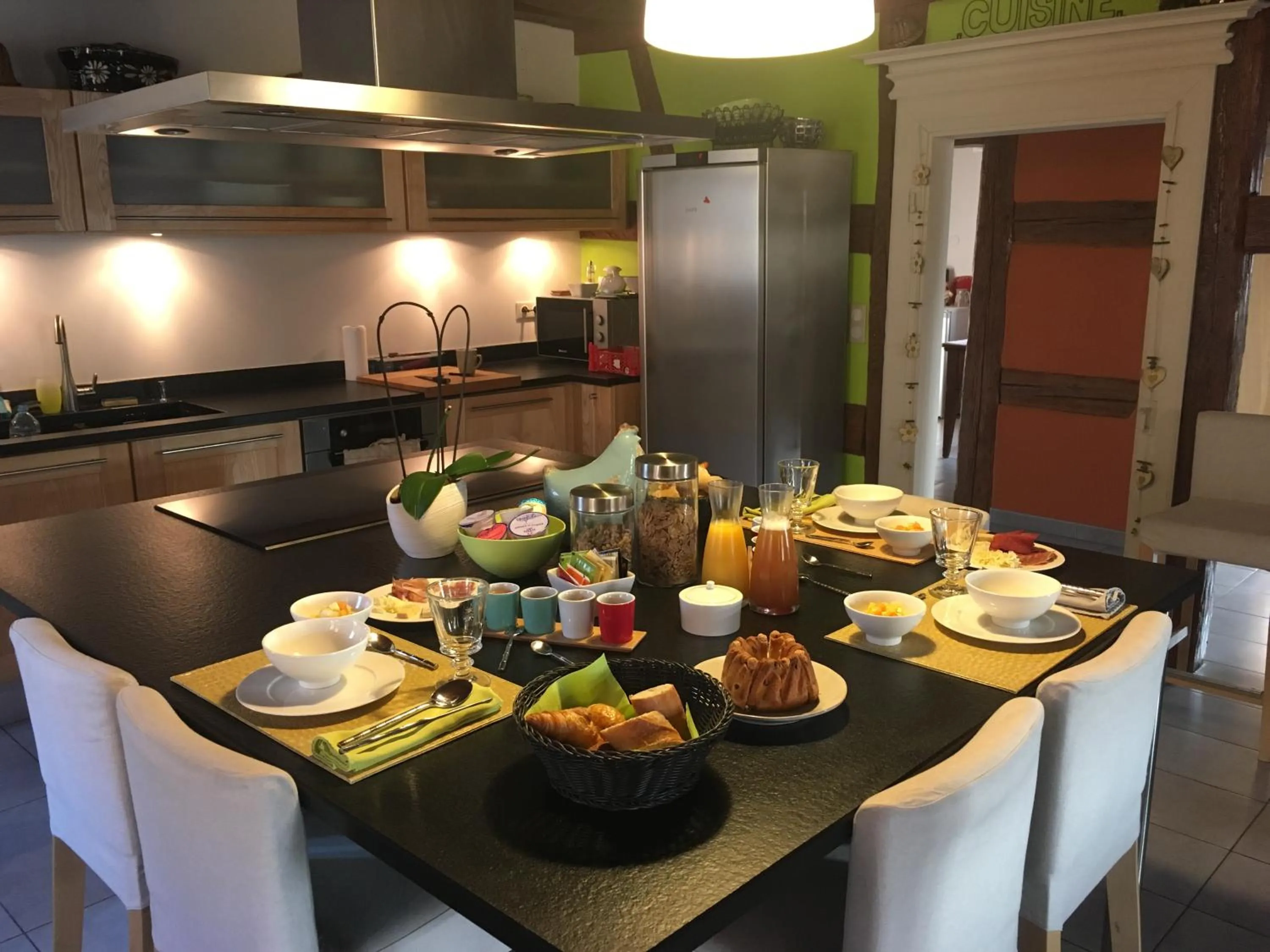 Breakfast in La Maison d'Emilie