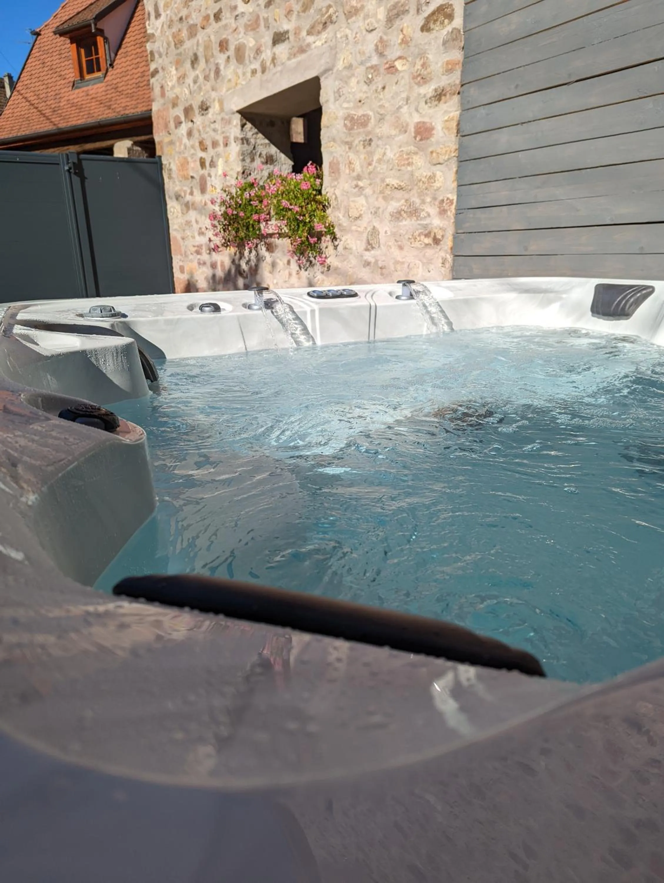 Spa and wellness centre/facilities in La Maison d'Emilie