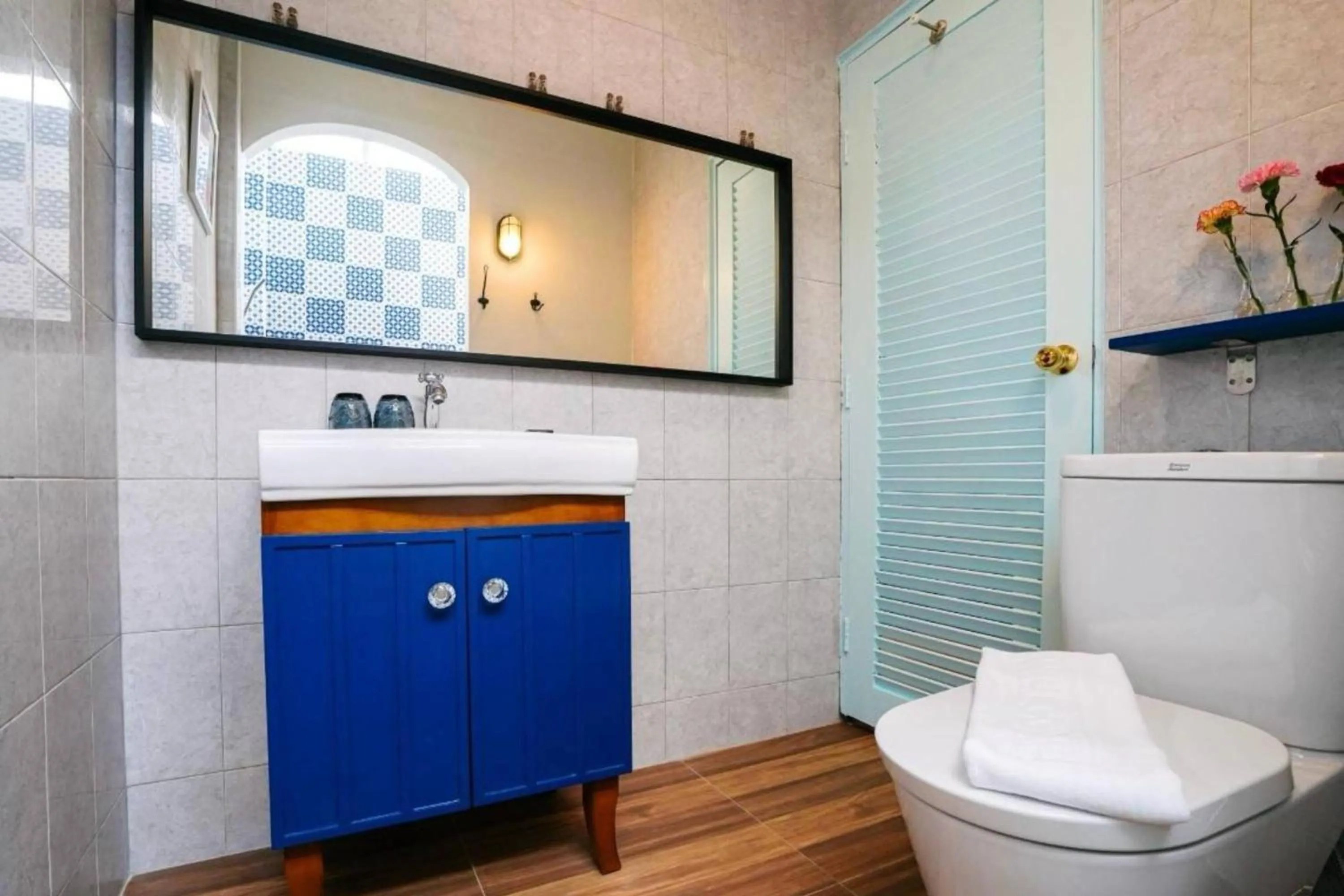 Shower in The Seaton House