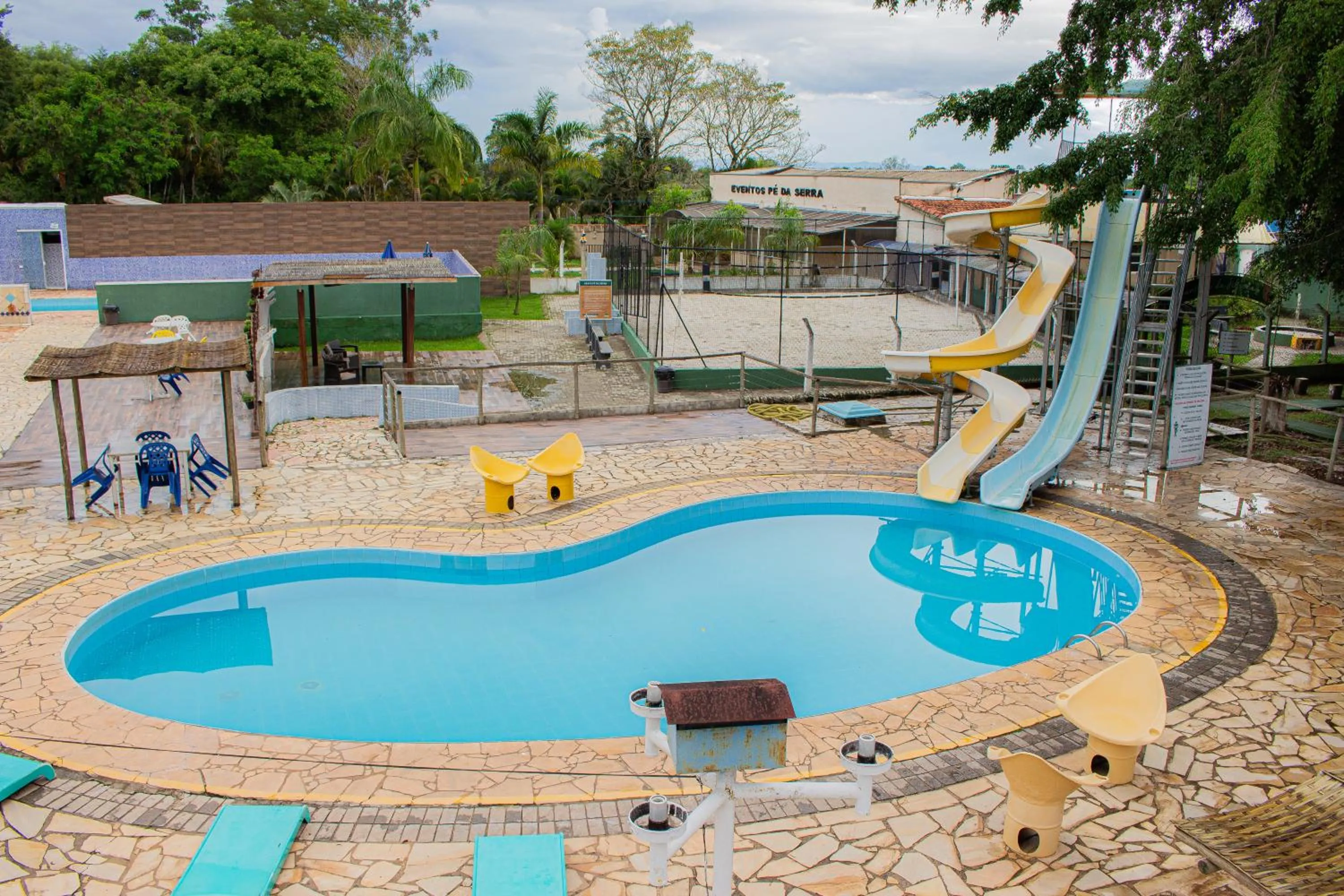 Swimming pool in Hotel Fazenda Pé da Serra