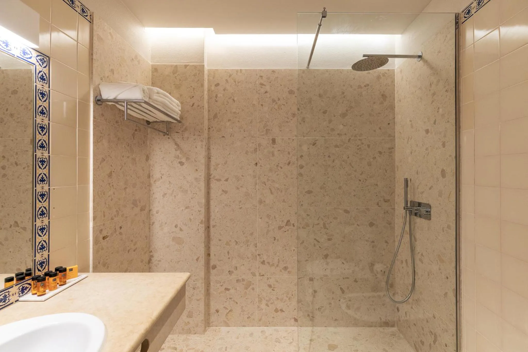 Bathroom in Belavista Da Luz - Wellness & Lifestyle Hotel