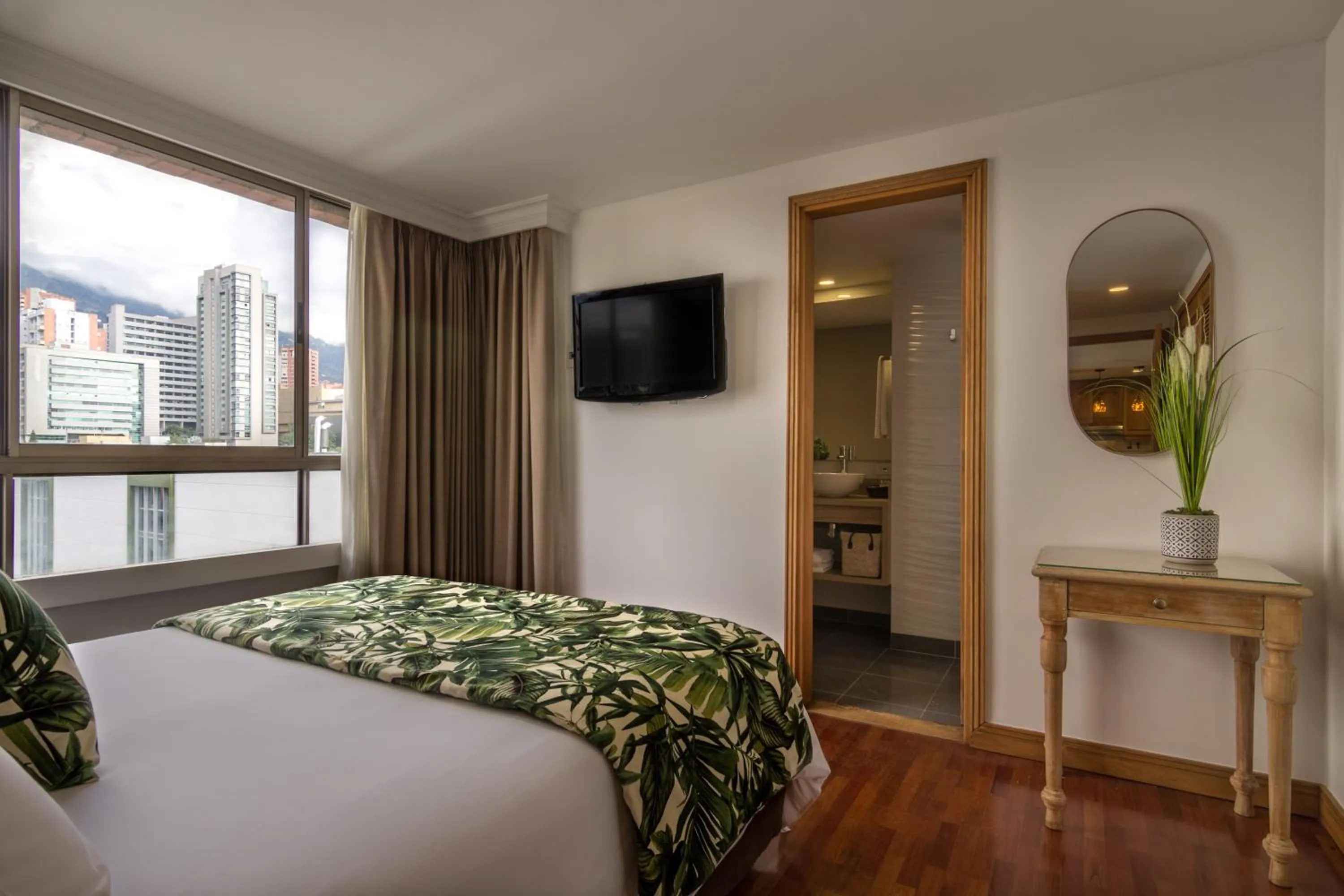 Bed in Alcazar de Oviedo by EE Hoteles