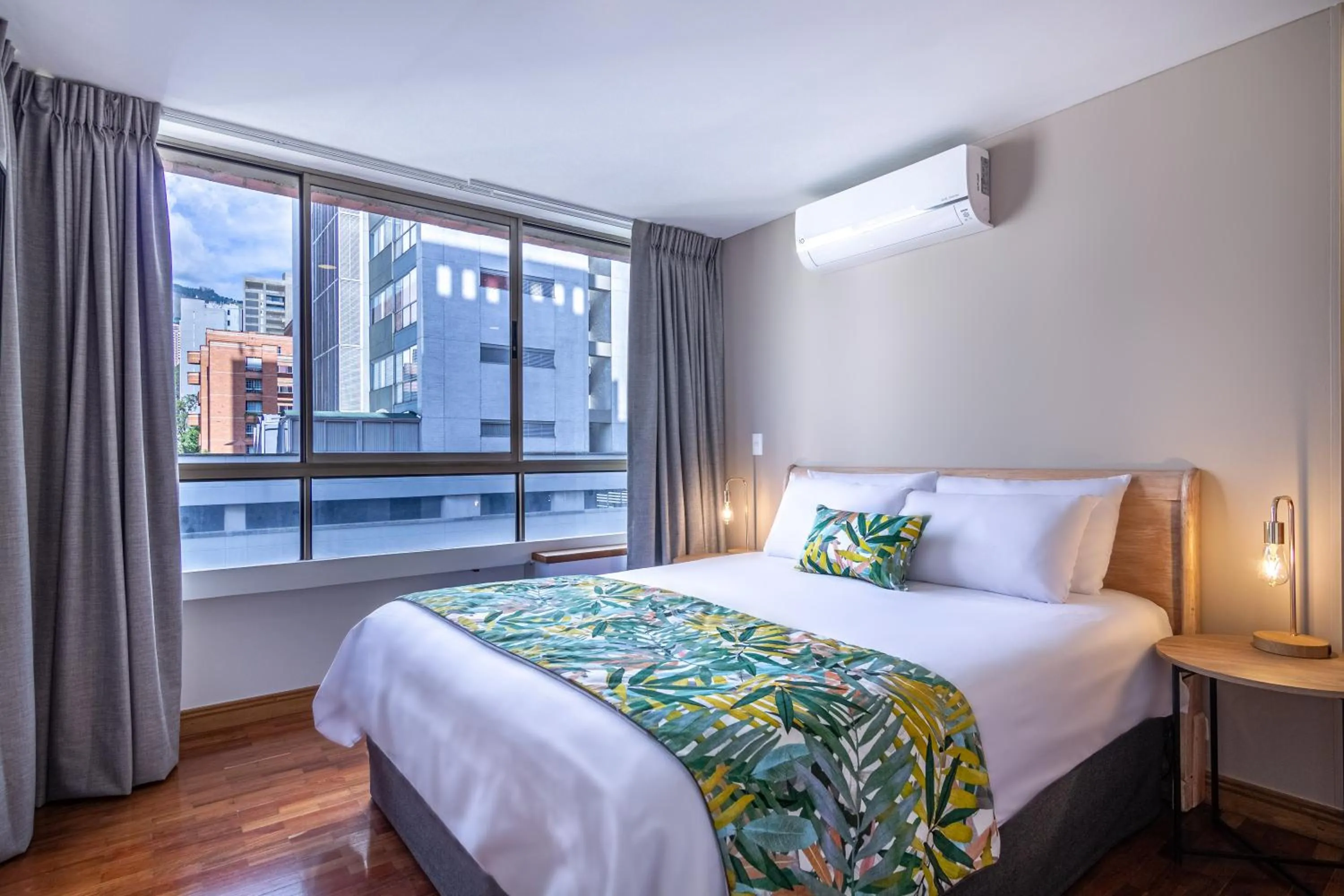 Bed in Alcazar de Oviedo by EE Hoteles