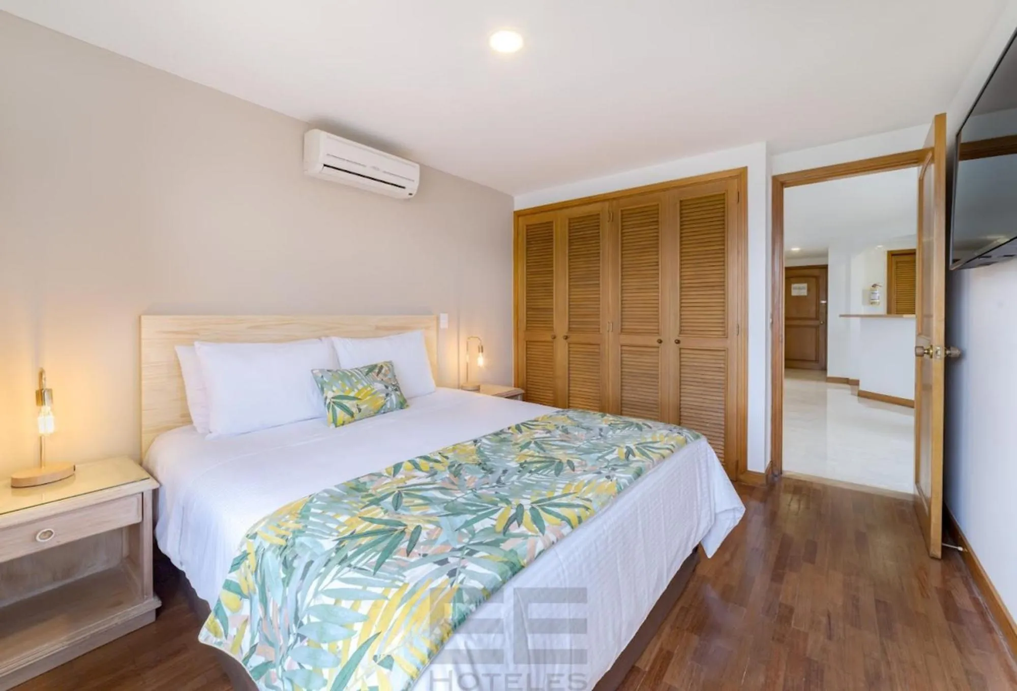 Bed in Alcazar de Oviedo by EE Hoteles