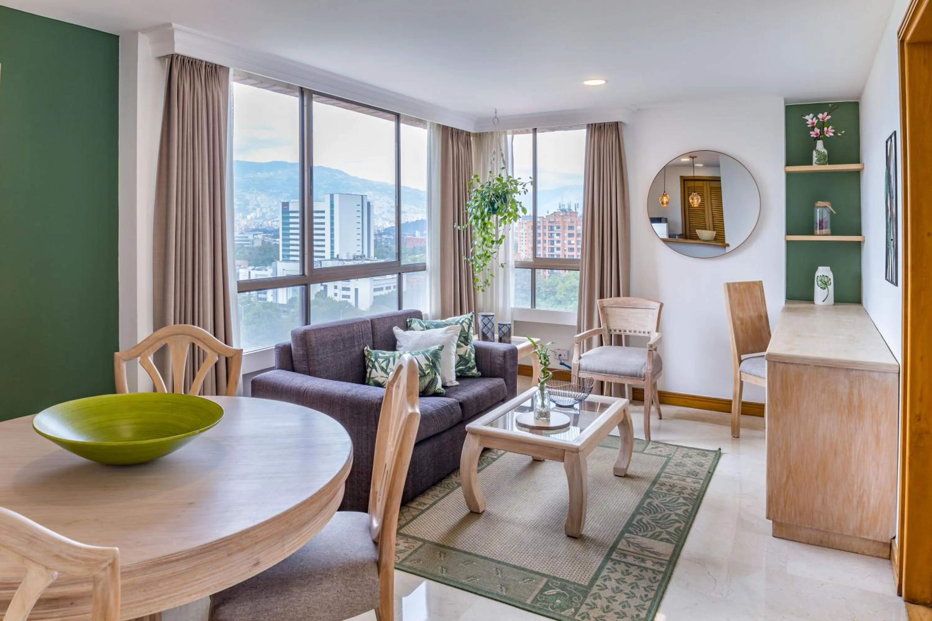 Living room in Alcazar de Oviedo by EE Hoteles