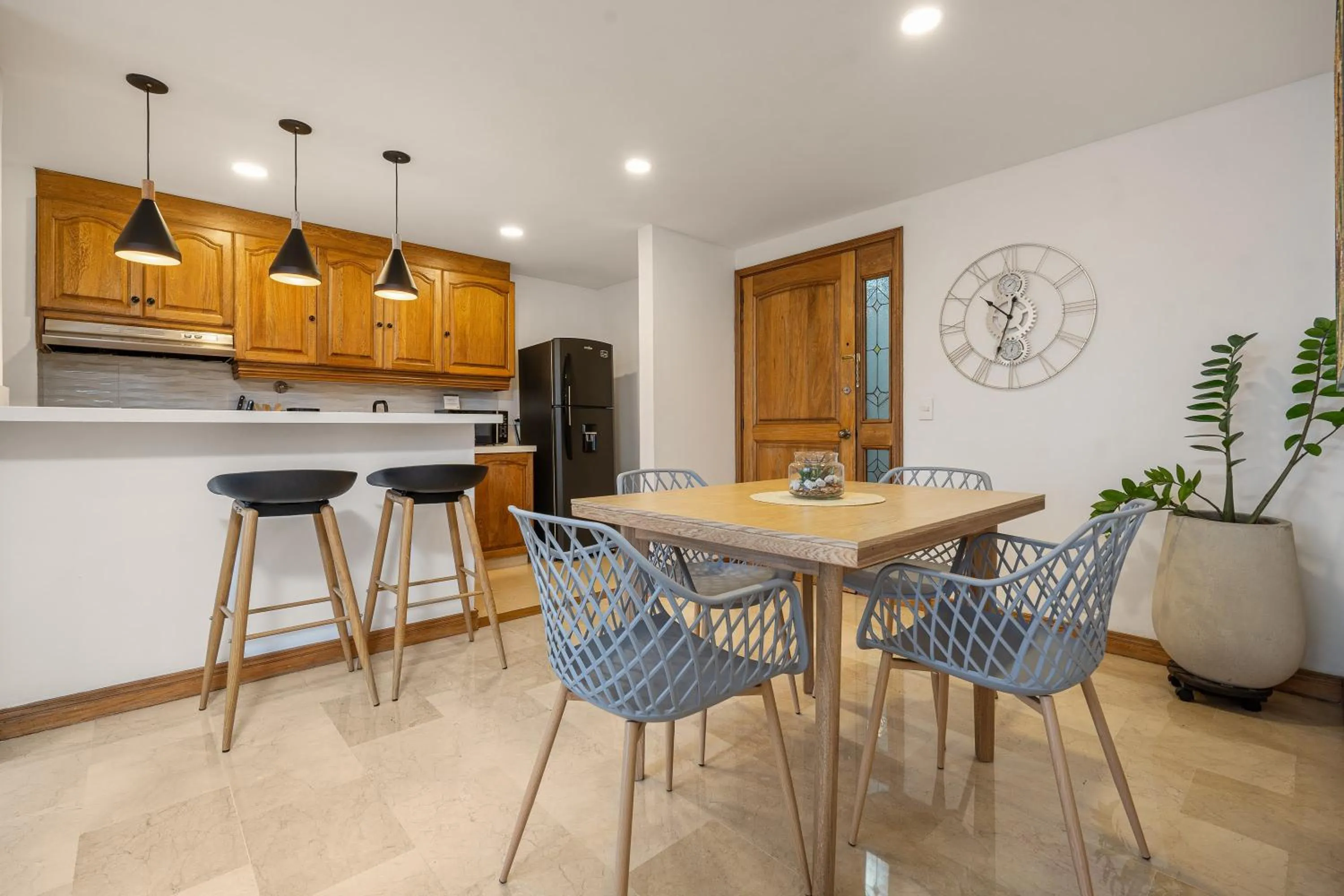 Kitchen or kitchenette in Alcazar de Oviedo by EE Hoteles