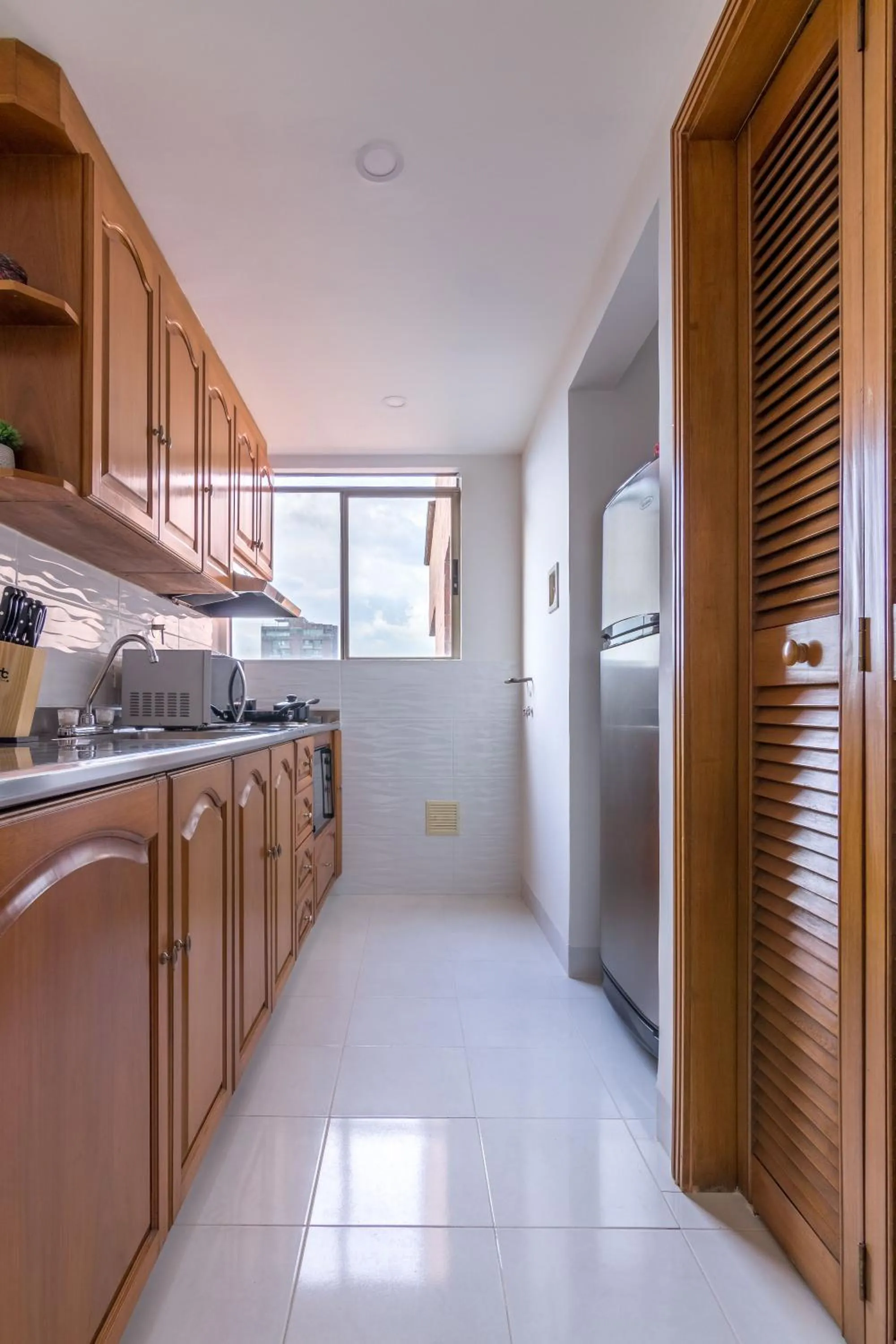 Kitchen or kitchenette in Alcazar de Oviedo by EE Hoteles