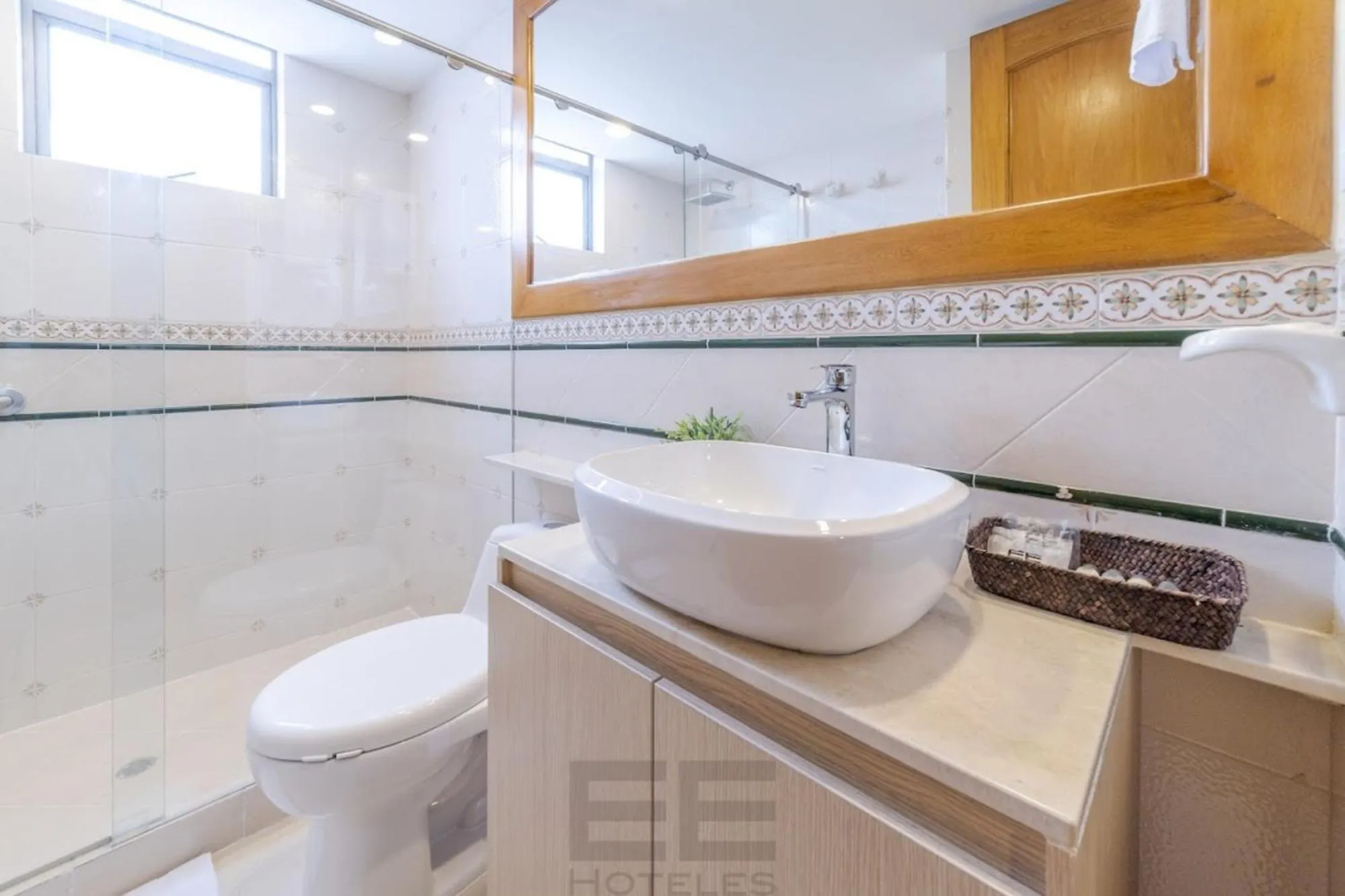 Bathroom in Alcazar de Oviedo by EE Hoteles