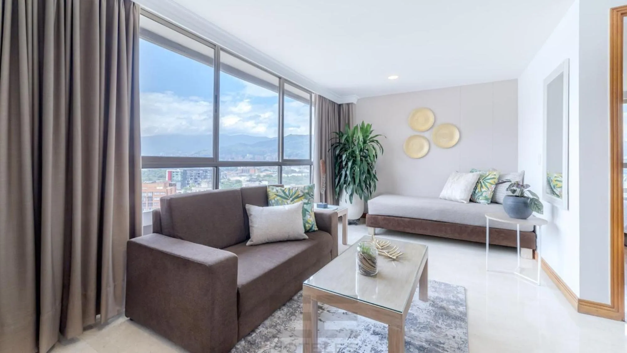 Living room in Alcazar de Oviedo by EE Hoteles