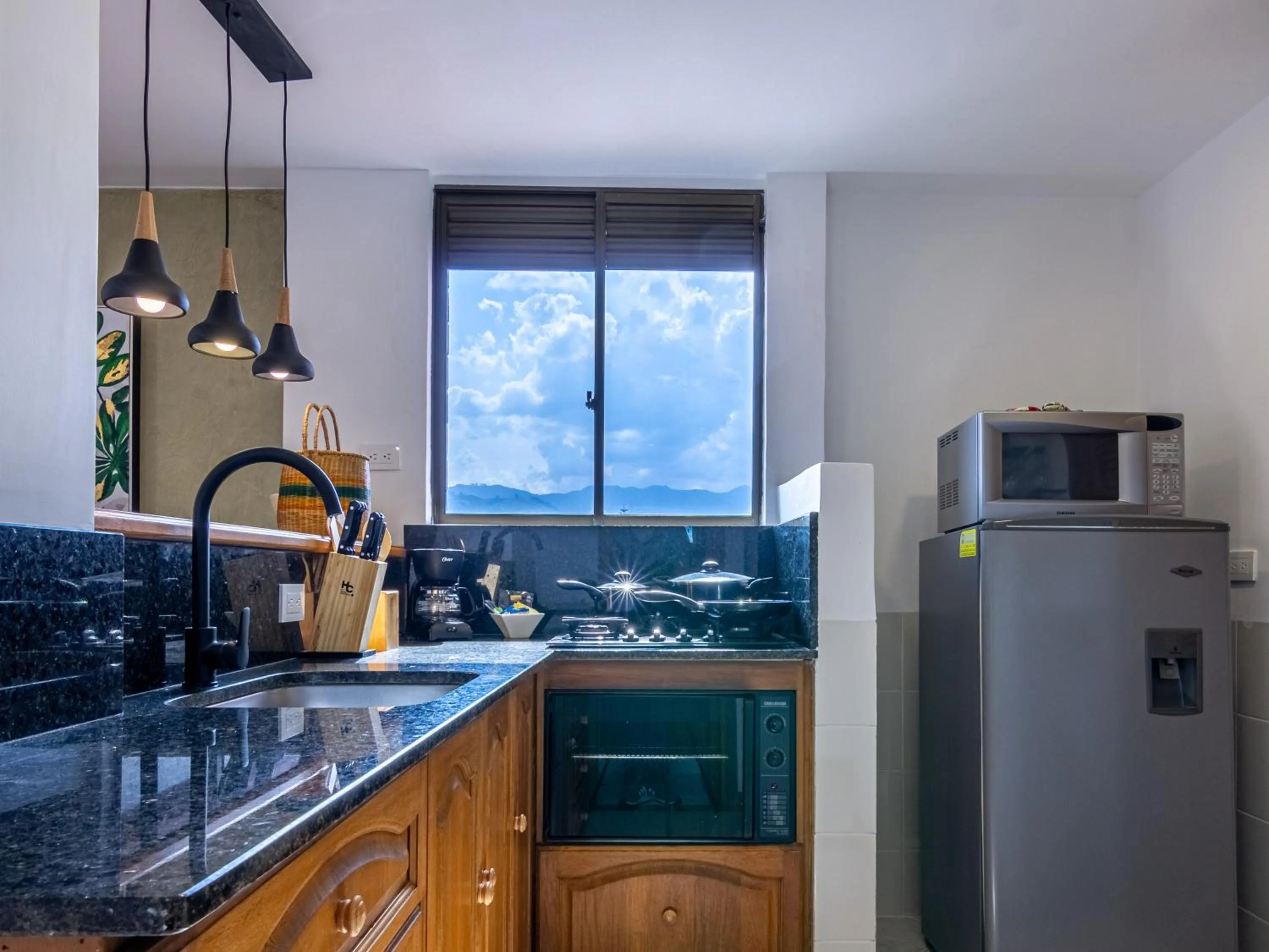 Kitchen or kitchenette in Alcazar de Oviedo by EE Hoteles