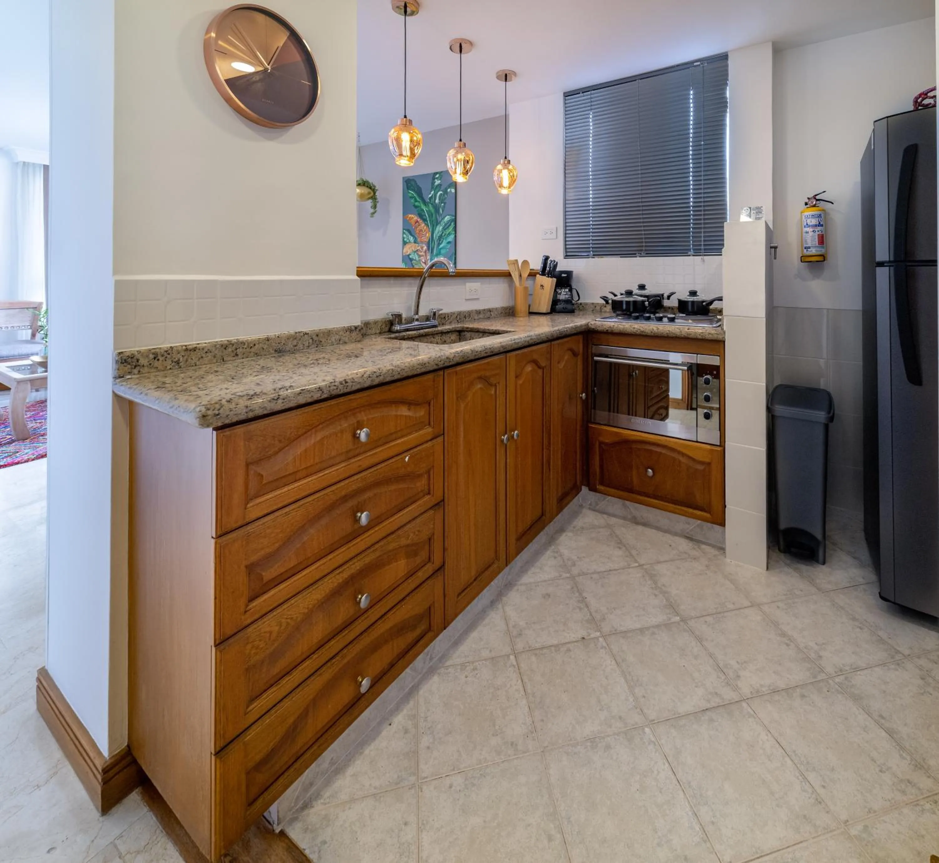 Kitchen or kitchenette in Alcazar de Oviedo by EE Hoteles