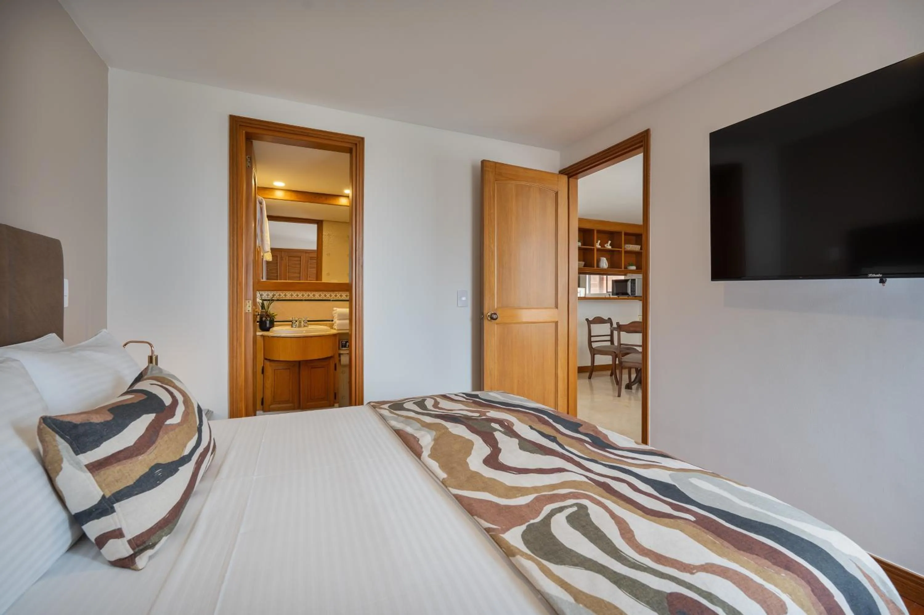 Bed in Alcazar de Oviedo by EE Hoteles