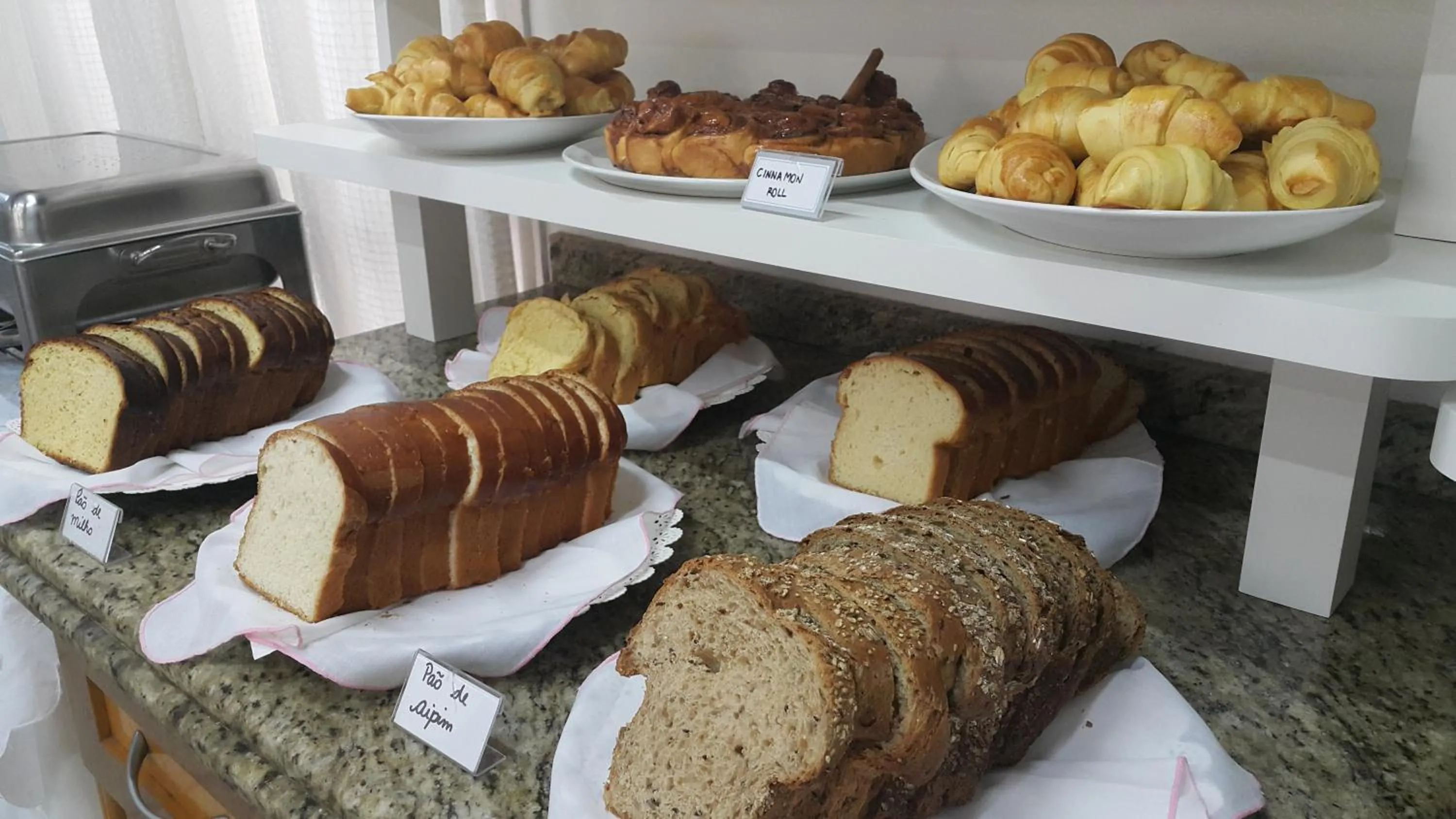 Food in Hotel Apolo XVI